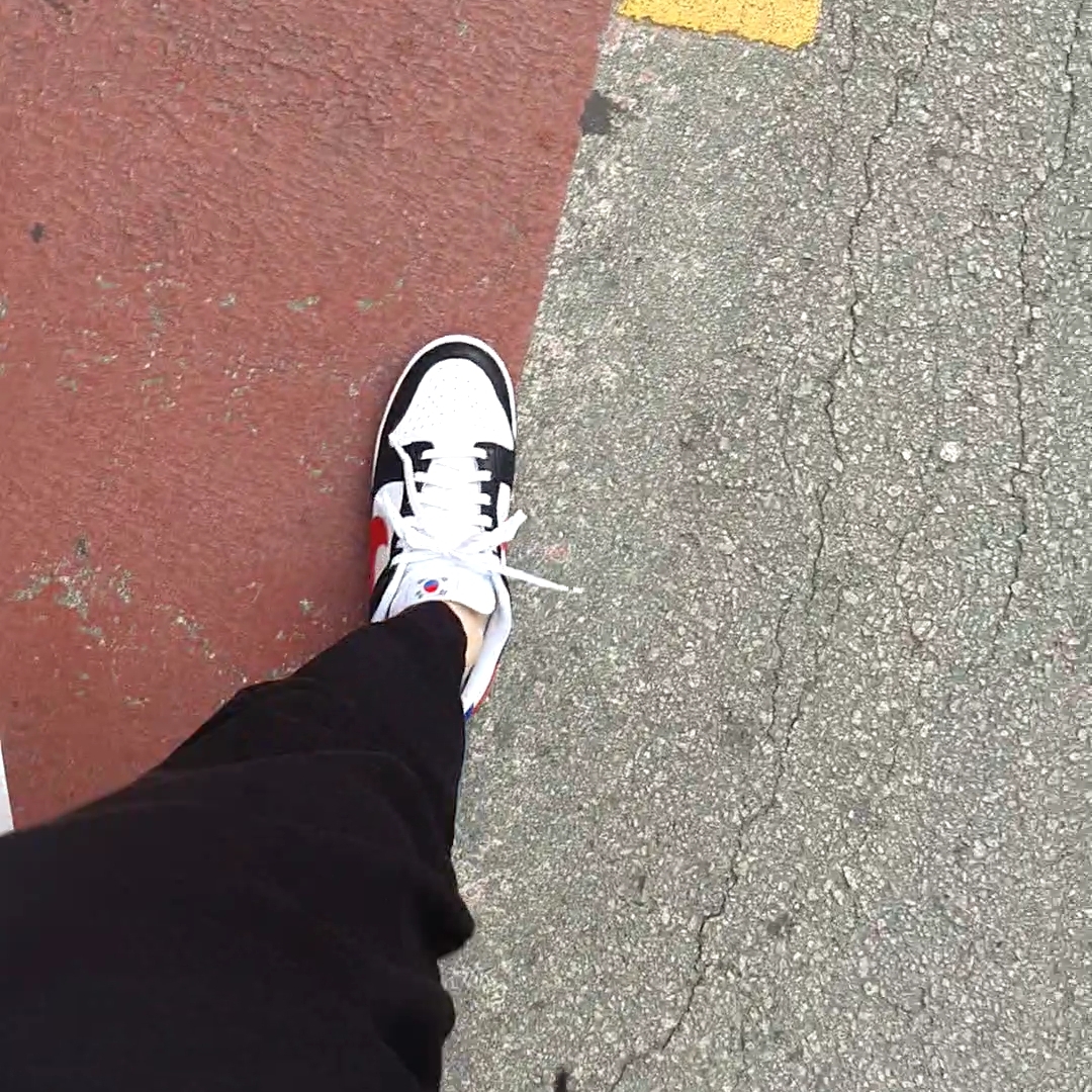 Nike Dunk Low SE Seoul 착용 스타일 - 2