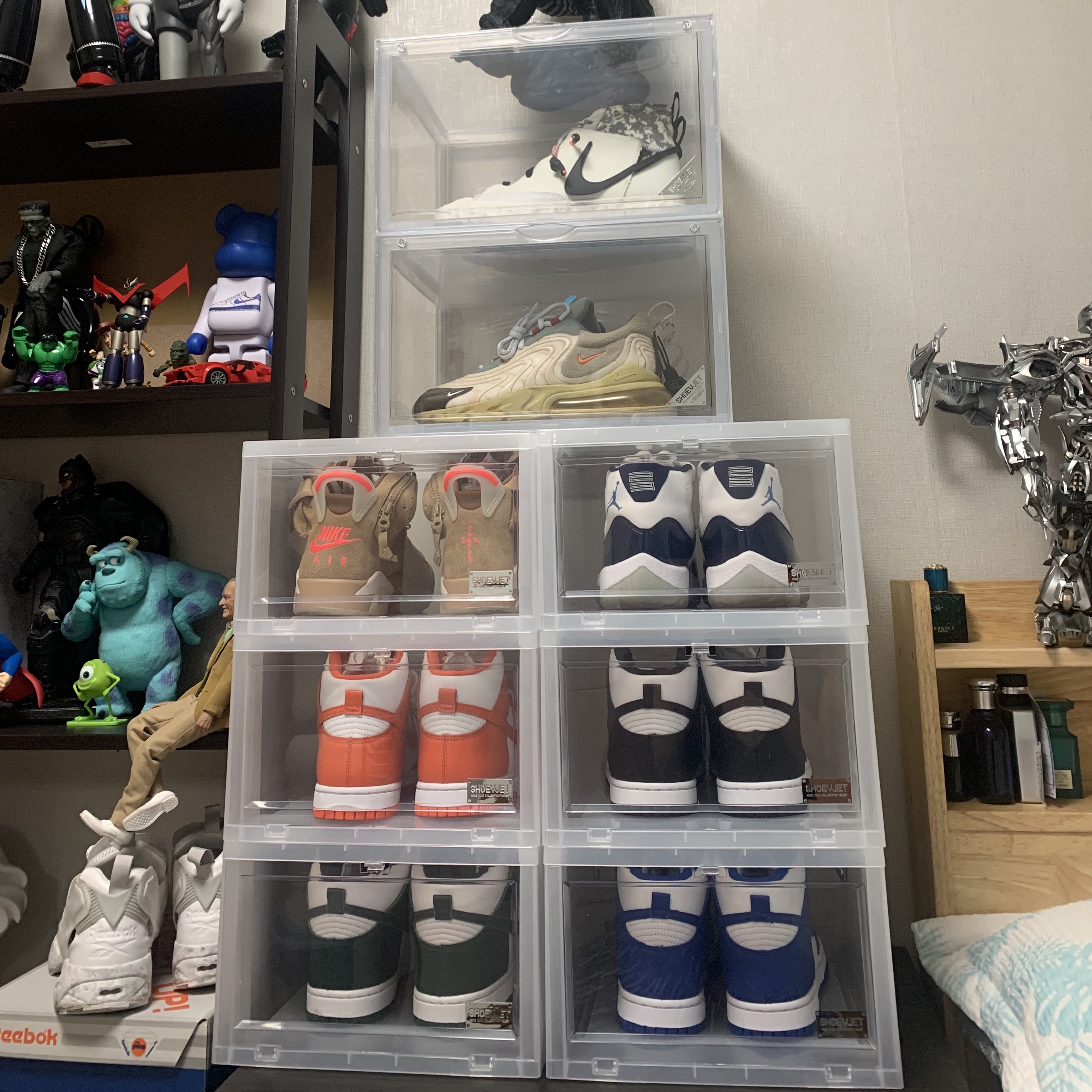 Nike x Travis Scott Air Max 270 React Cactus Trails, Jordan 6 x Travis Scott Retro SP British Khaki 착용 스타일