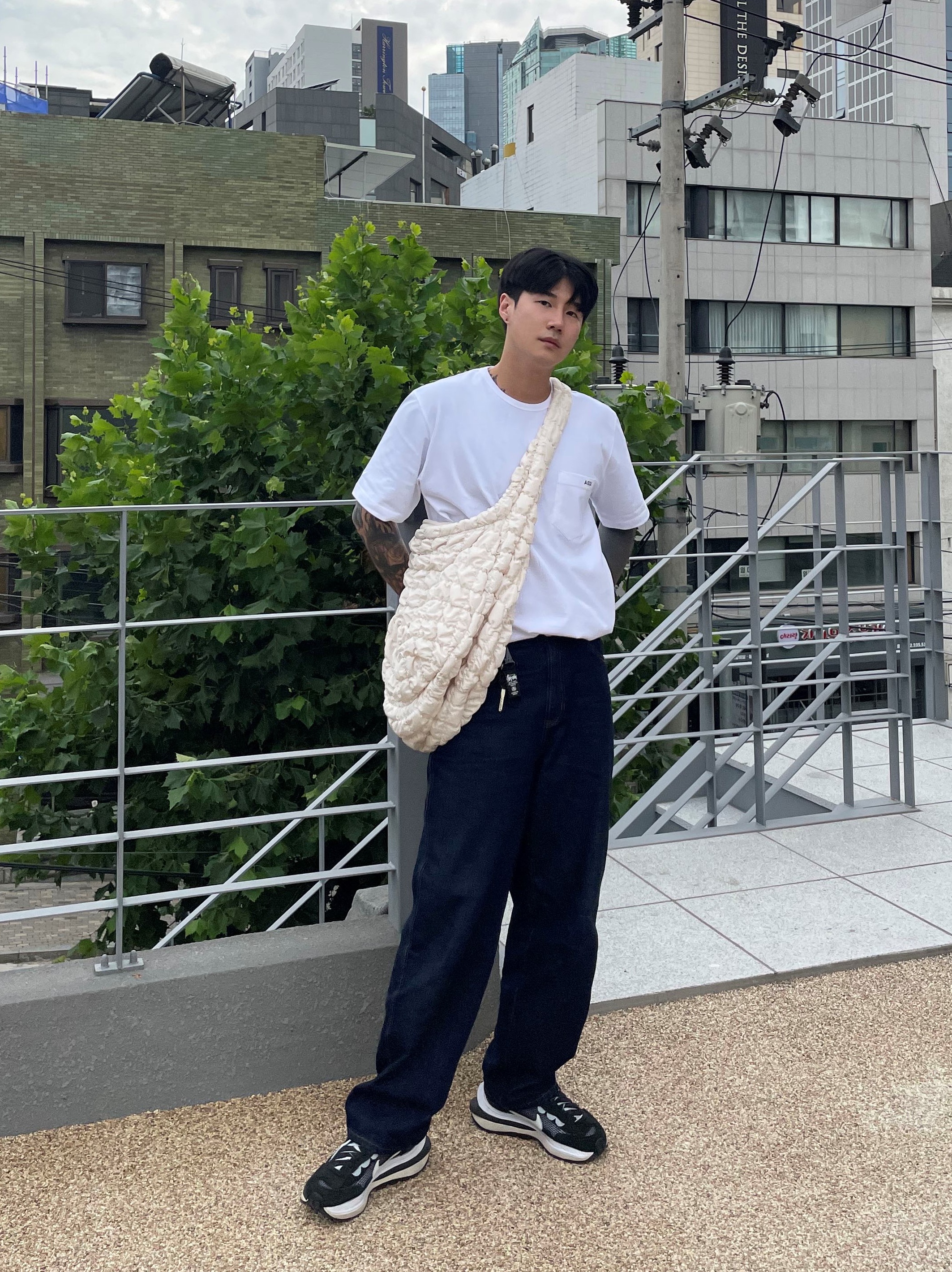 Nike x Sacai VaporWaffle Black White 착용 스타일