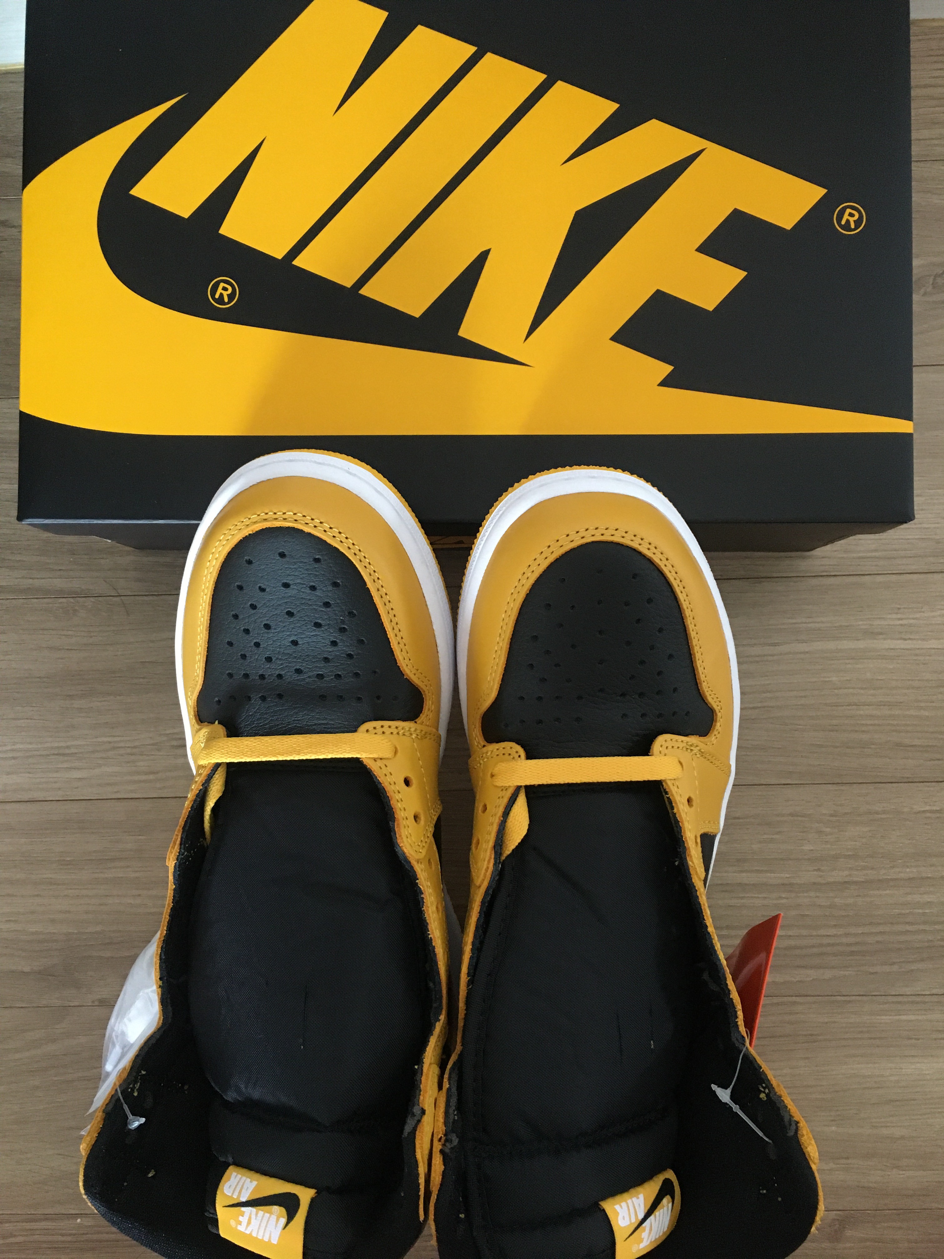 Jordan 1 Retro High OG Pollen, (GS) Jordan 1 Retro High OG Pollen 착용 스타일 - 1