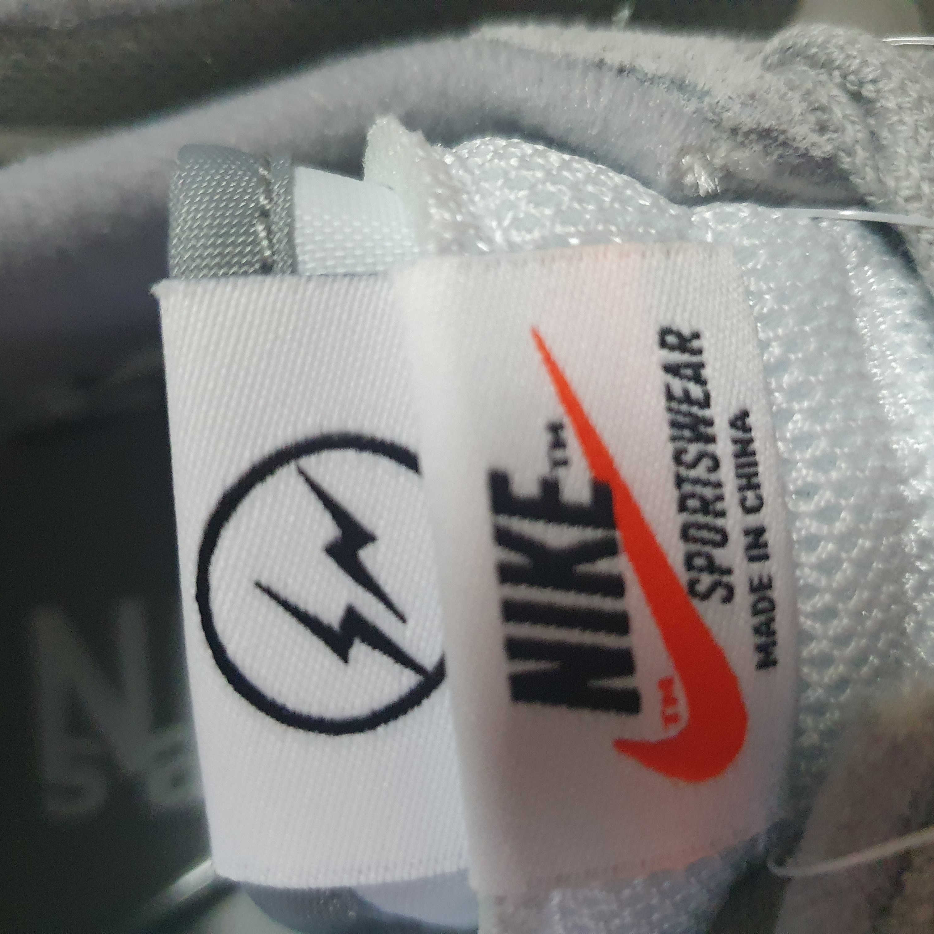 Nike x Sacai x Fragment LDWaffle Light Smoke Grey 착용 스타일 - 1