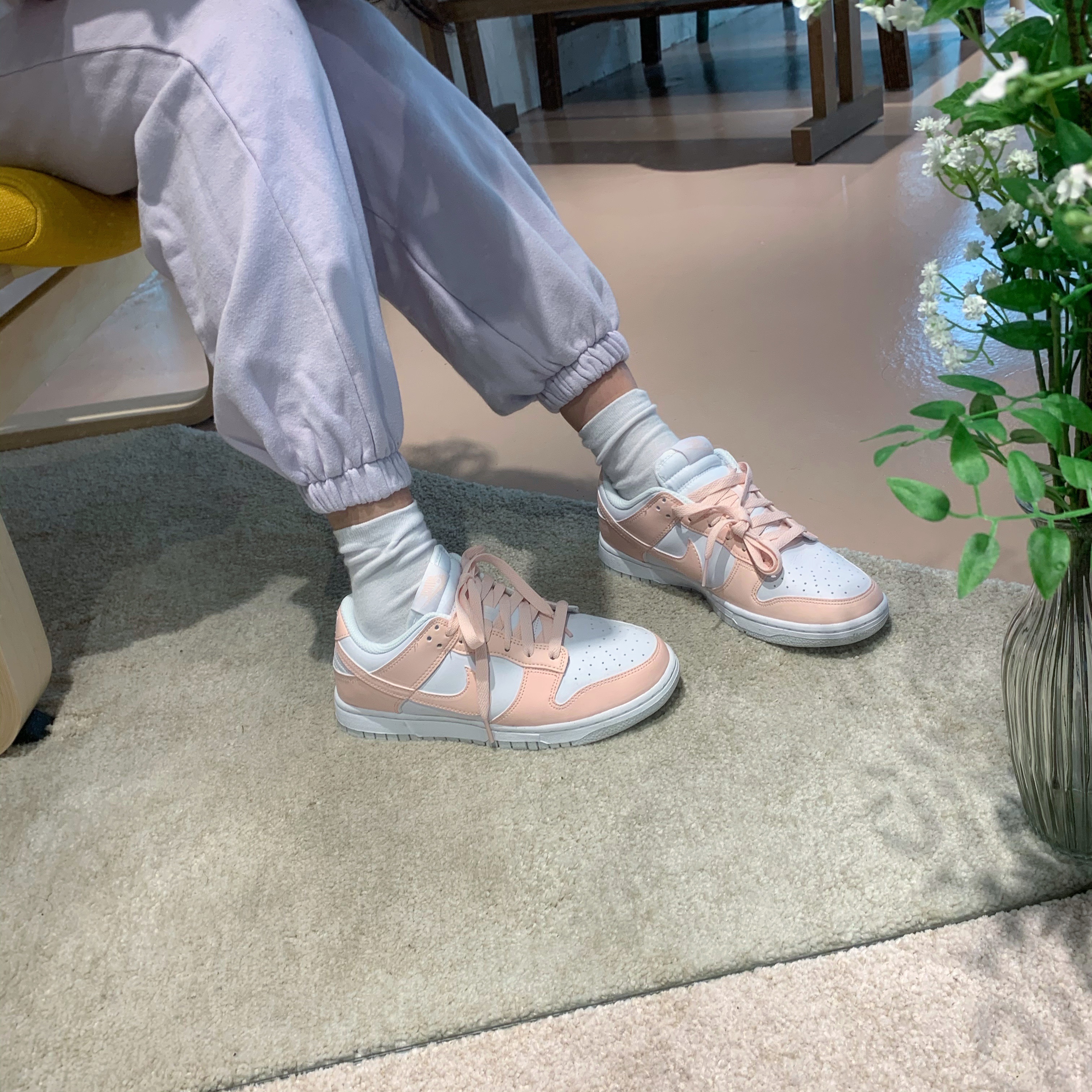 (W) Nike Dunk Low Next Nature Pale Coral 착용 스타일 - 1