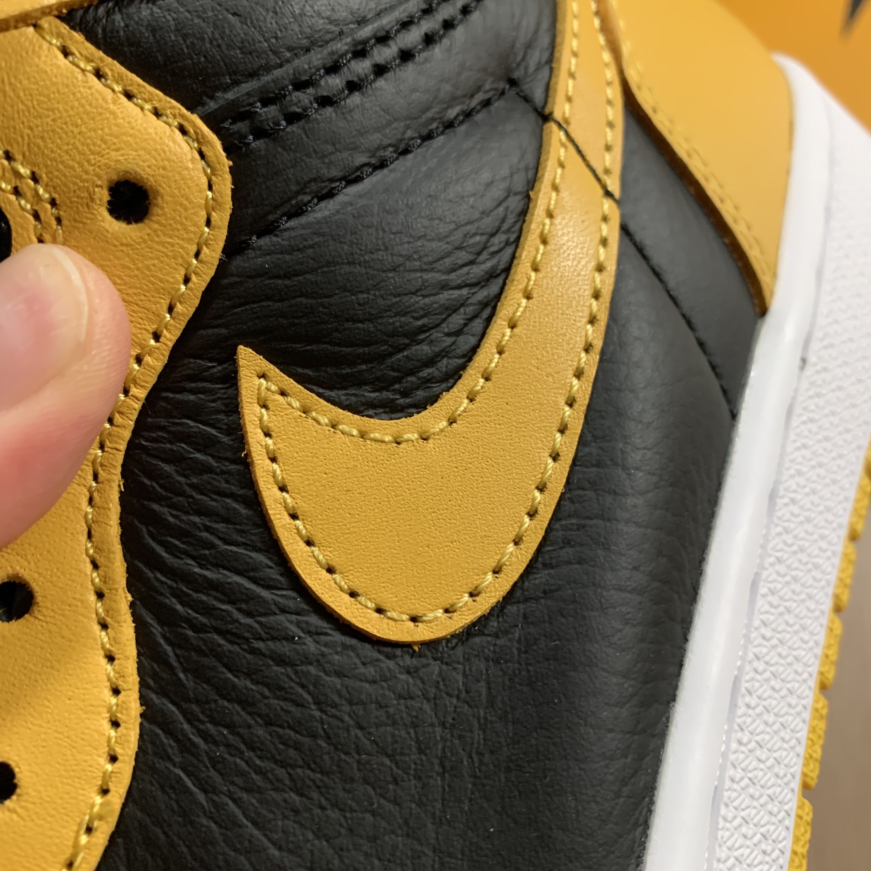 Jordan 1 Retro High OG Pollen 착용 스타일 - 3