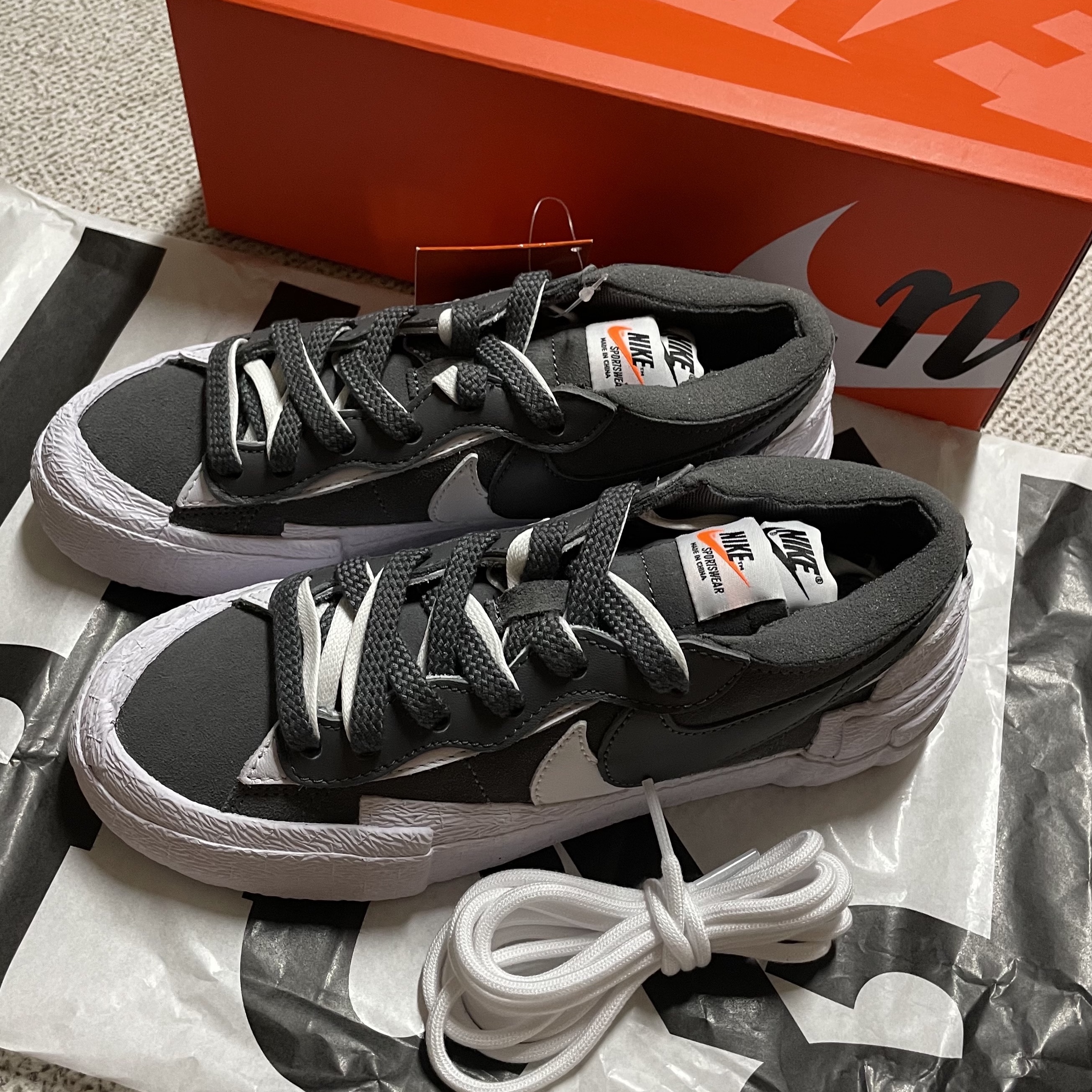 Nike x Sacai Blazer Low Iron Grey 착용 스타일