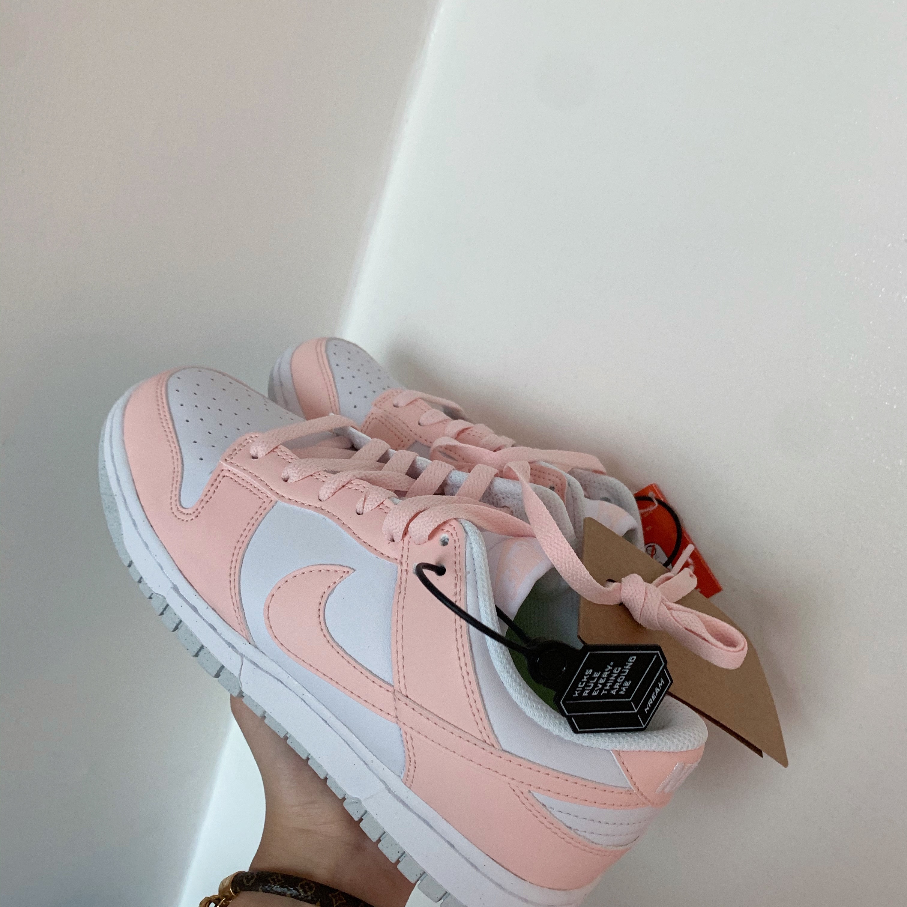(W) Nike Dunk Low Next Nature Pale Coral 착용 스타일 - 2