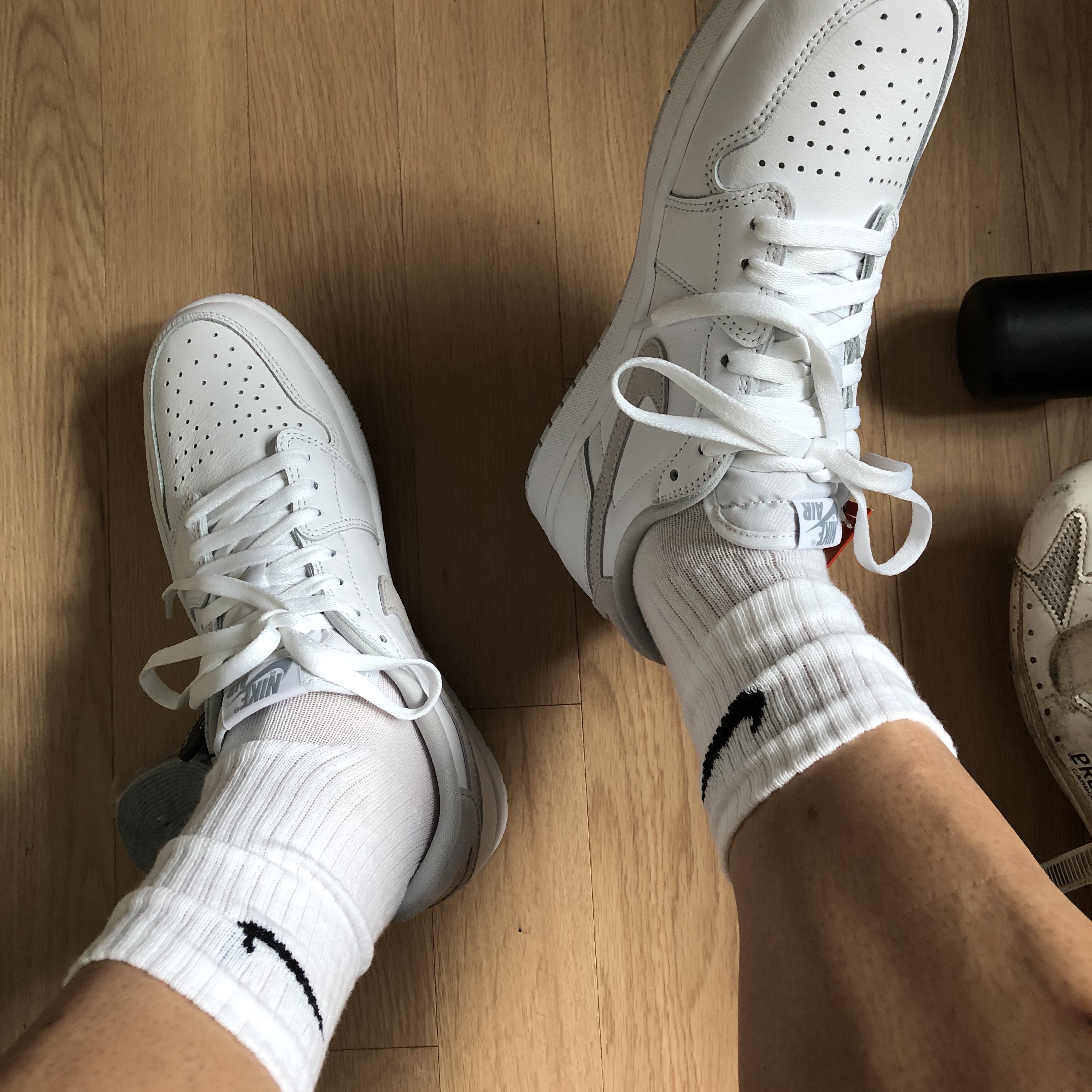 Jordan 1 Low OG Neutral Grey 착용 스타일