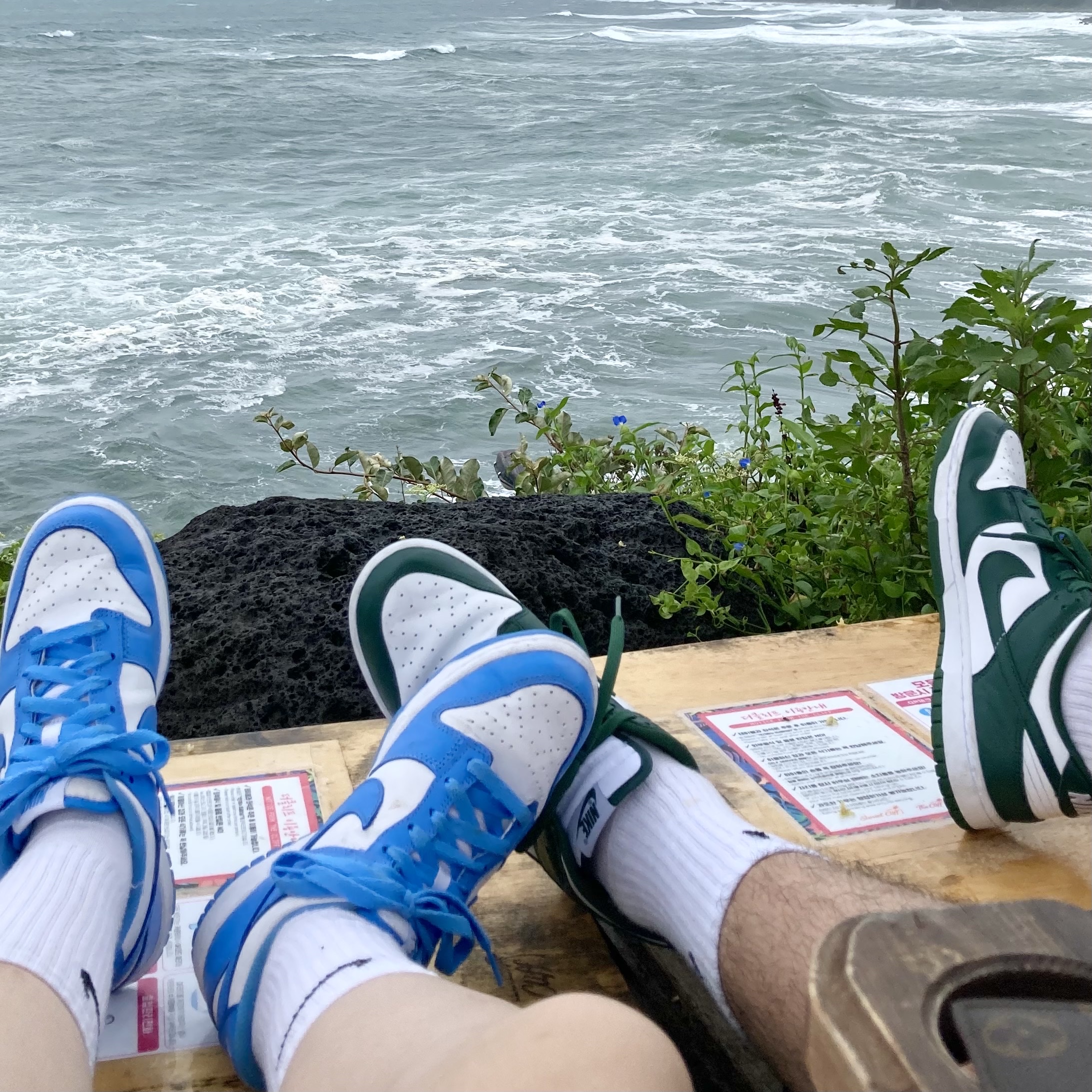 Nike Dunk Low Retro University Blue, Nike Dunk Low Retro Varsity Green 착용 스타일