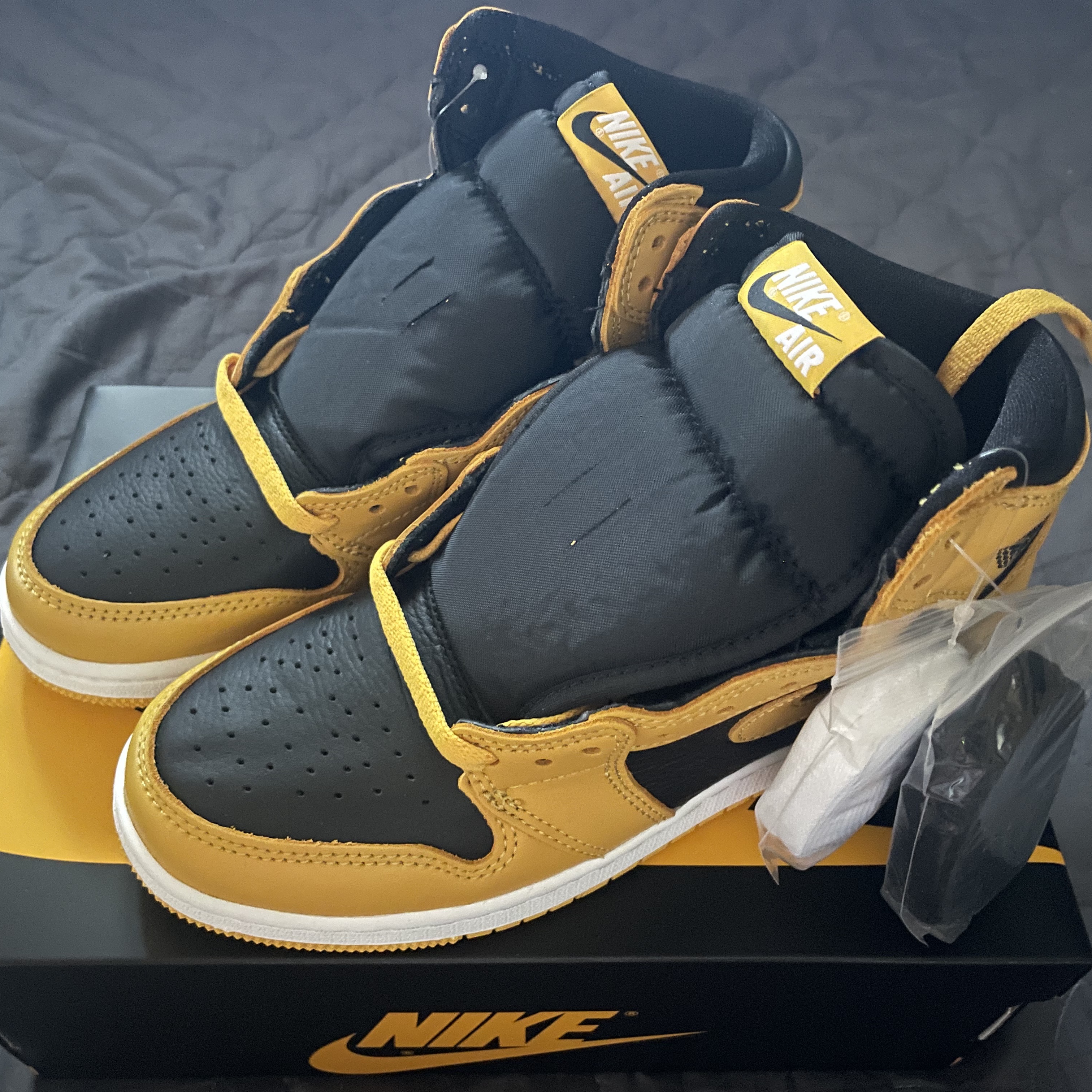 (GS) Jordan 1 Retro High OG Pollen 착용 스타일
