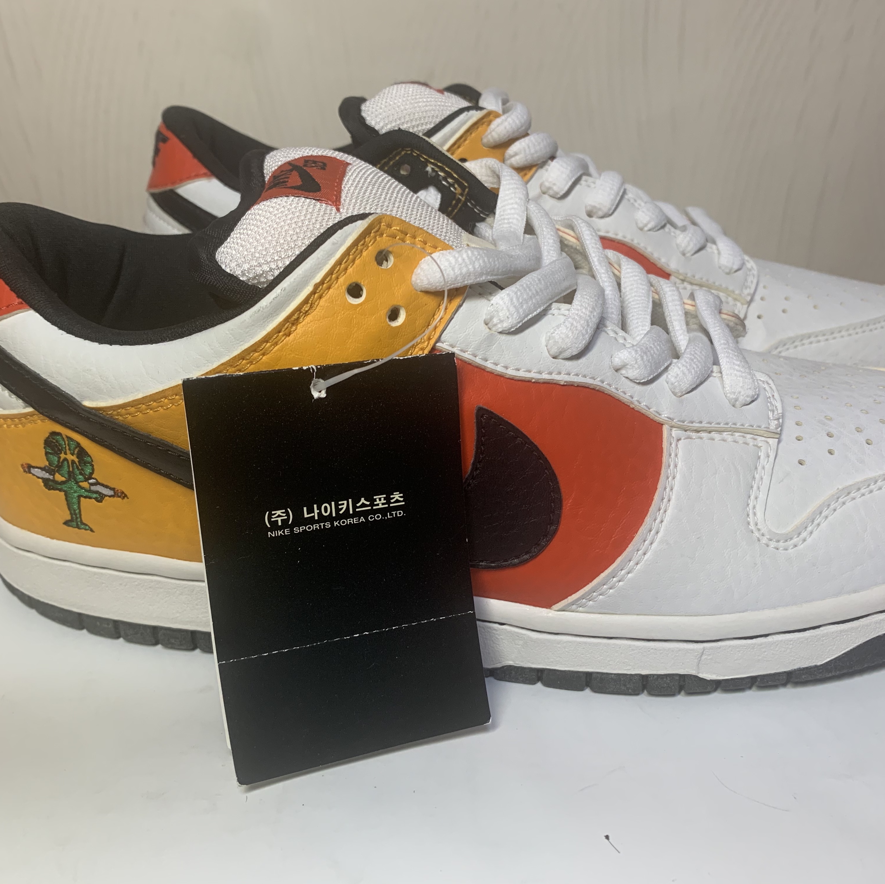 Nike SB Dunk Low Raygun Home 착용 스타일 - 3