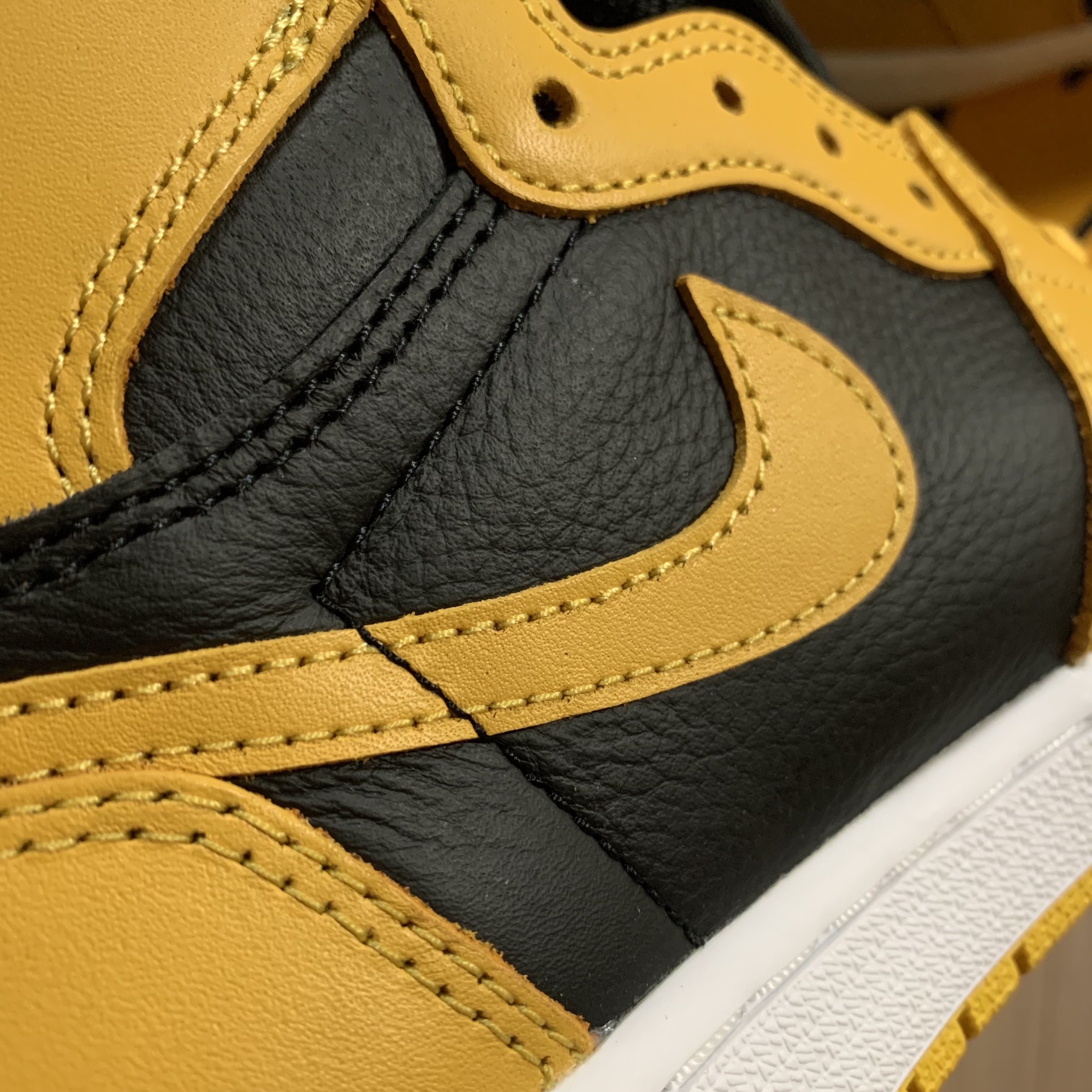 Jordan 1 Retro High OG Pollen 착용 스타일 - 5