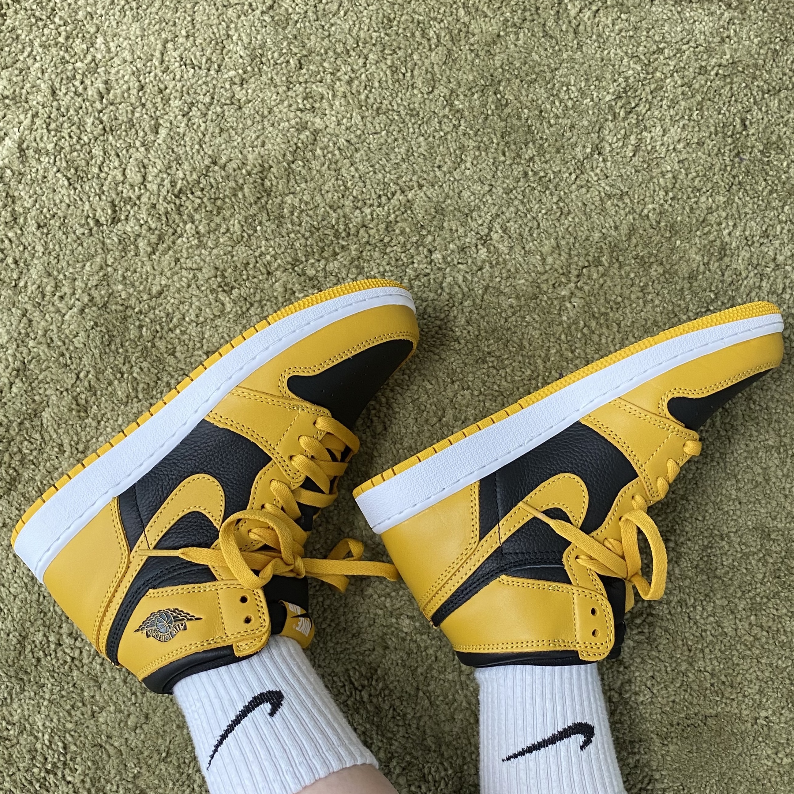 (GS) Jordan 1 Retro High OG Pollen 착용 스타일