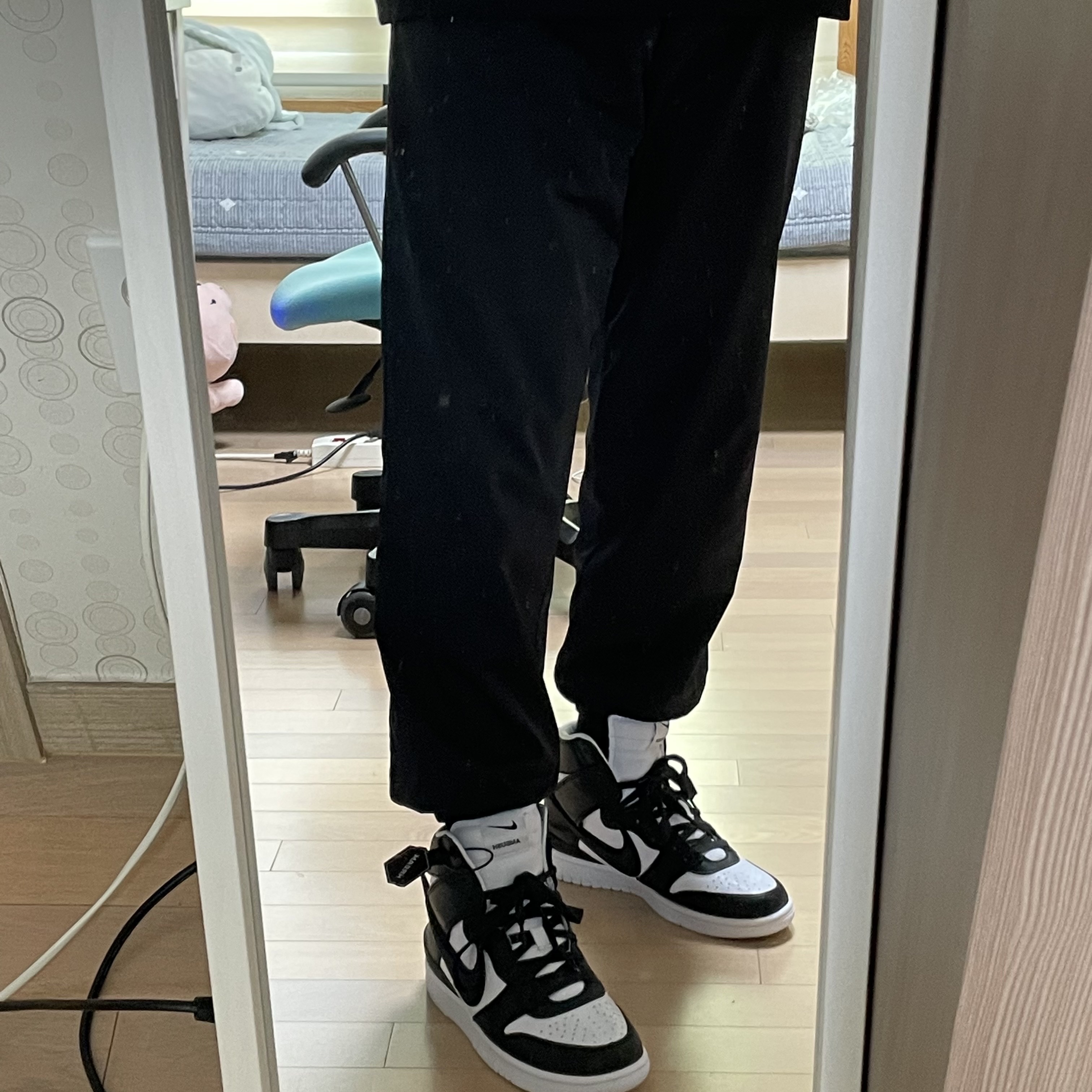Nike x Ambush Dunk High Black 착용 스타일 - 3