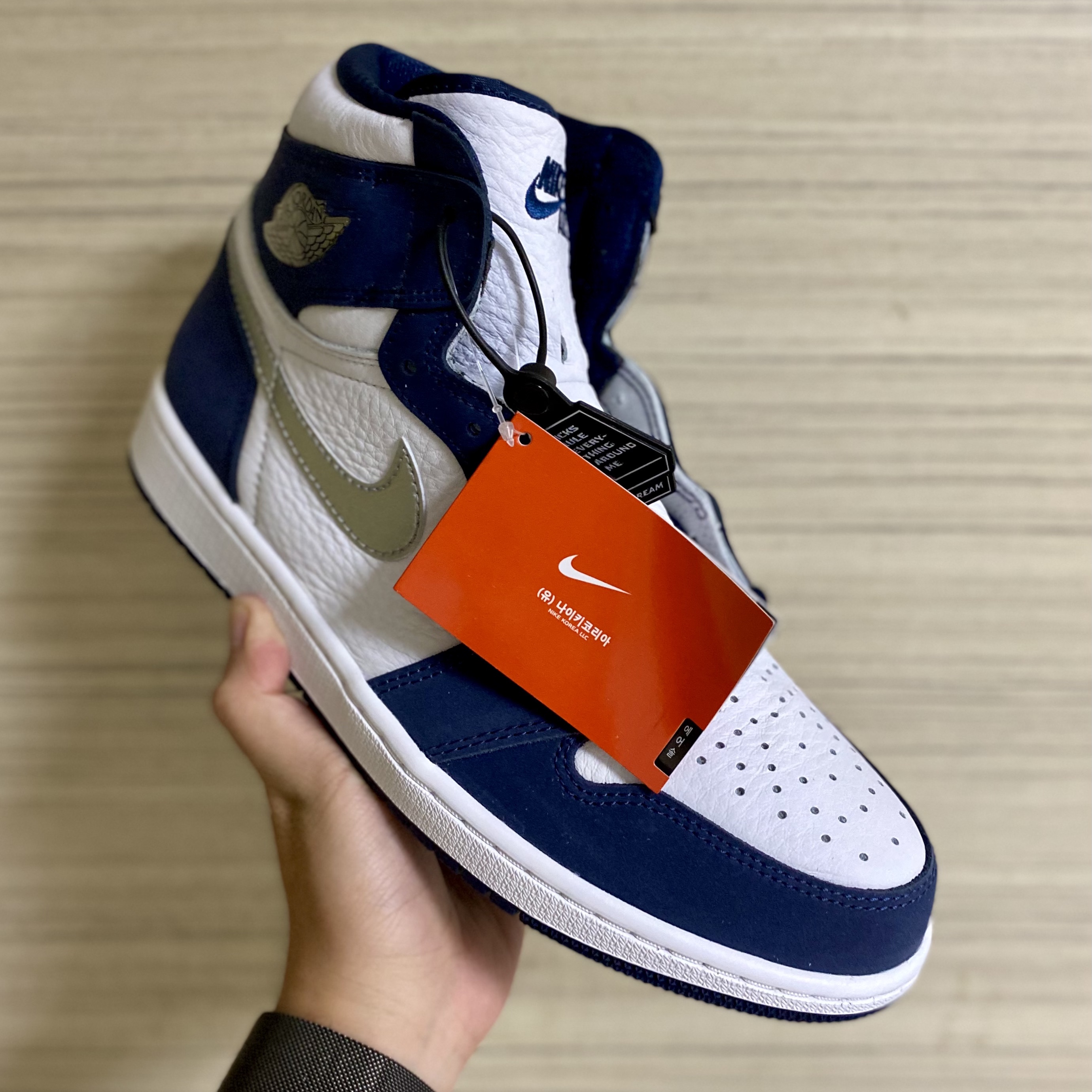 Jordan 1 Retro High OG CO.JP Midnight Navy 착용 스타일 - 2