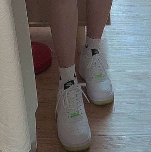 (W) Nike Air Force 1 '07 LX Have a Nike Day White Glow 착용 스타일