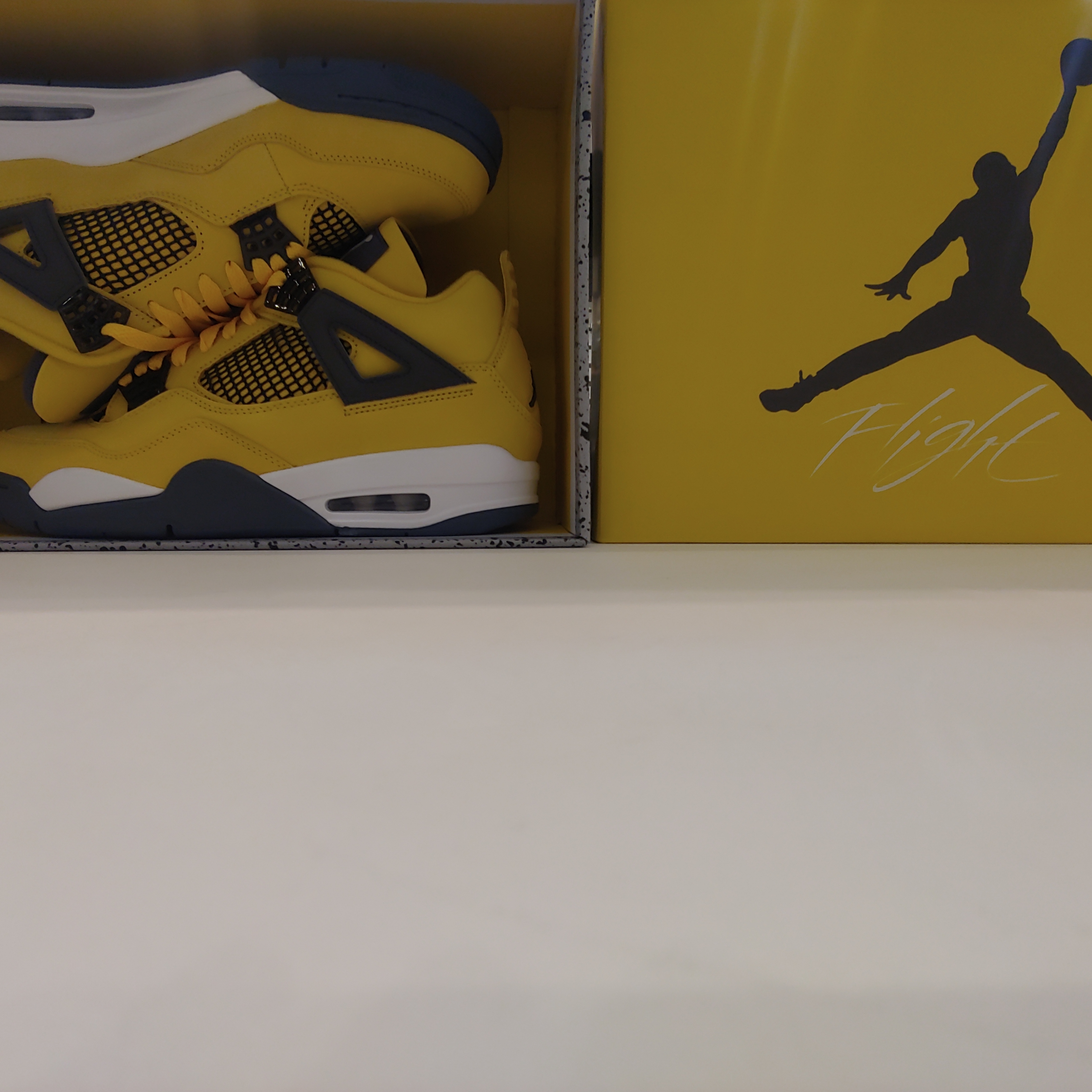 Jordan 4 Retro Tour Yellow 착용 스타일 - 1