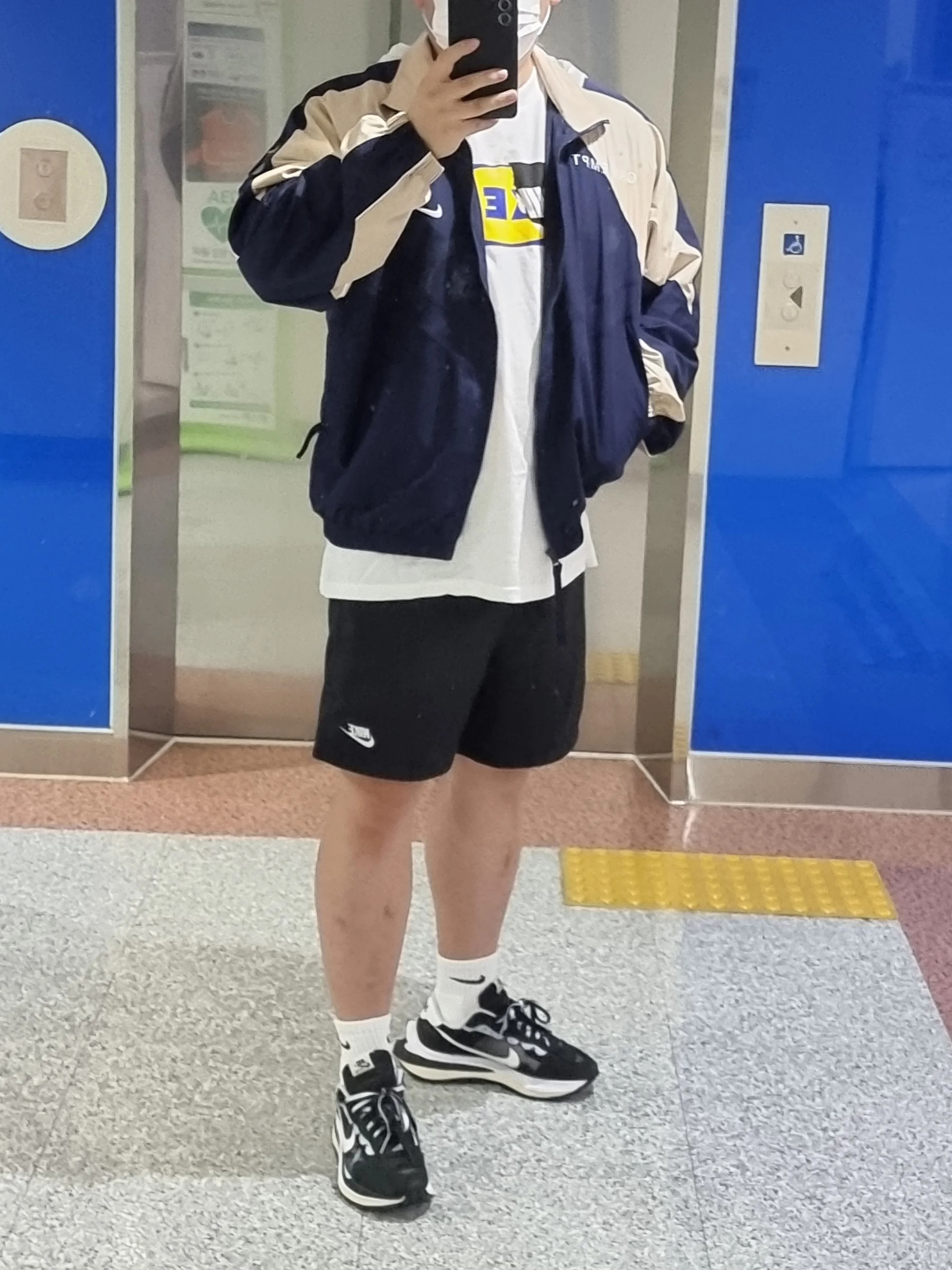 Nike x Sacai VaporWaffle Black White 착용 스타일