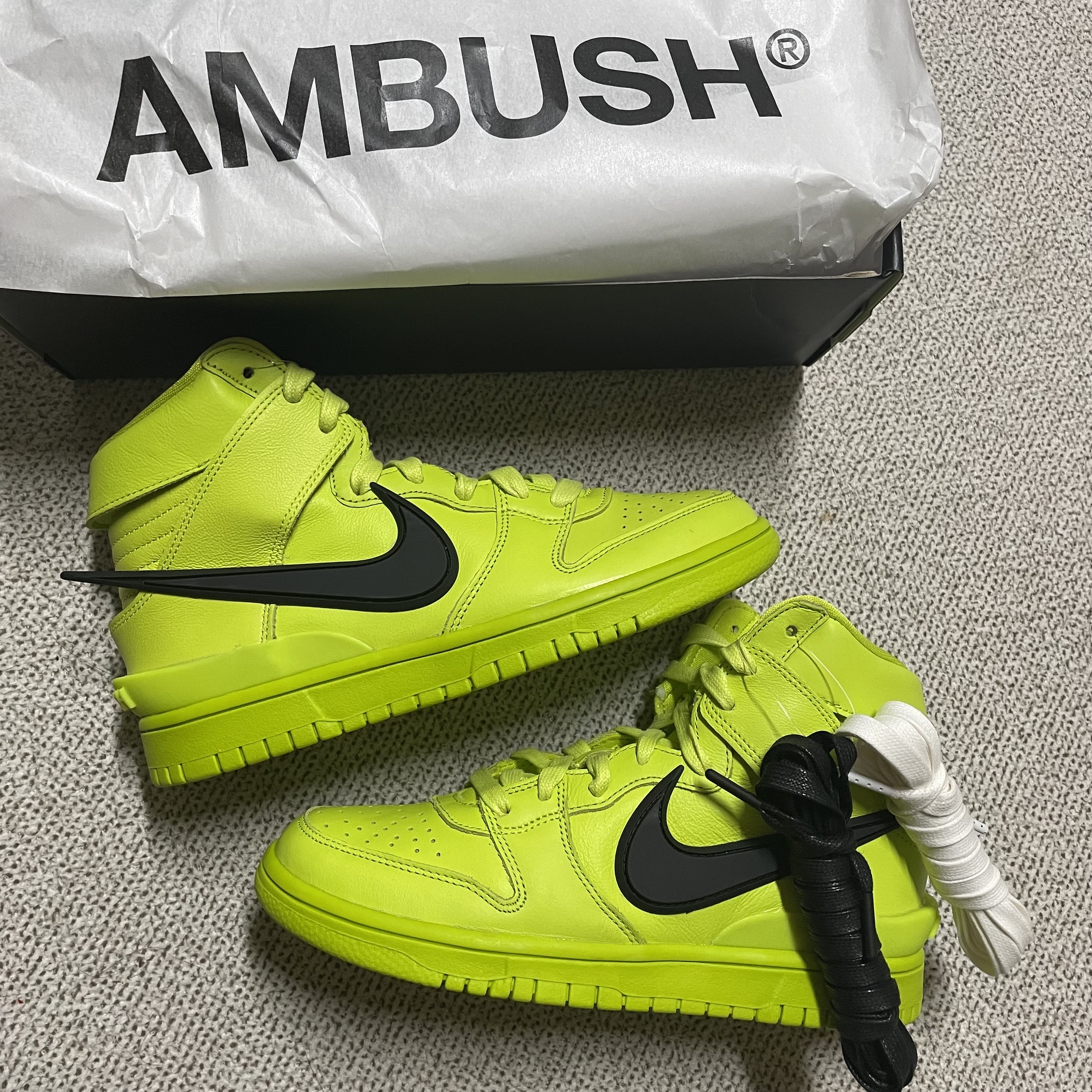 Nike x Ambush Dunk High Flash Lime 착용 스타일