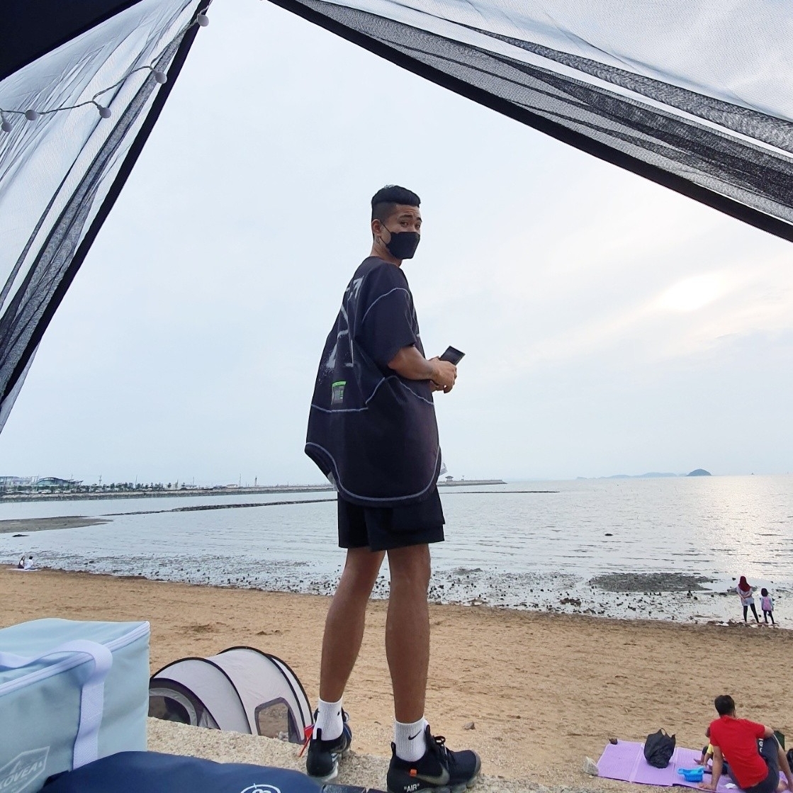 Nike x Off-White Air VaporMax V2 Black, Nike x Off-White NRG RU Short Sleeve T-Shirt 착용 스타일 - 1