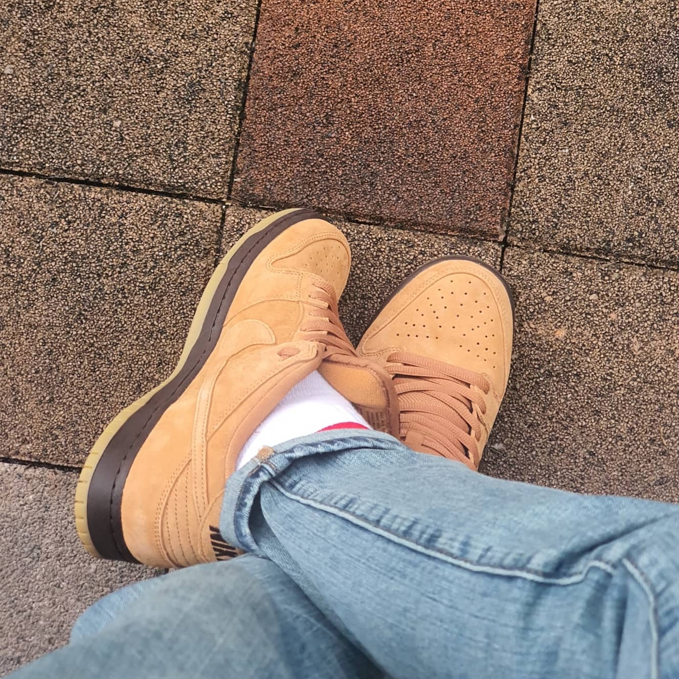 Nike SB Dunk Low Pro Wheat 2020 착용 스타일 - 2