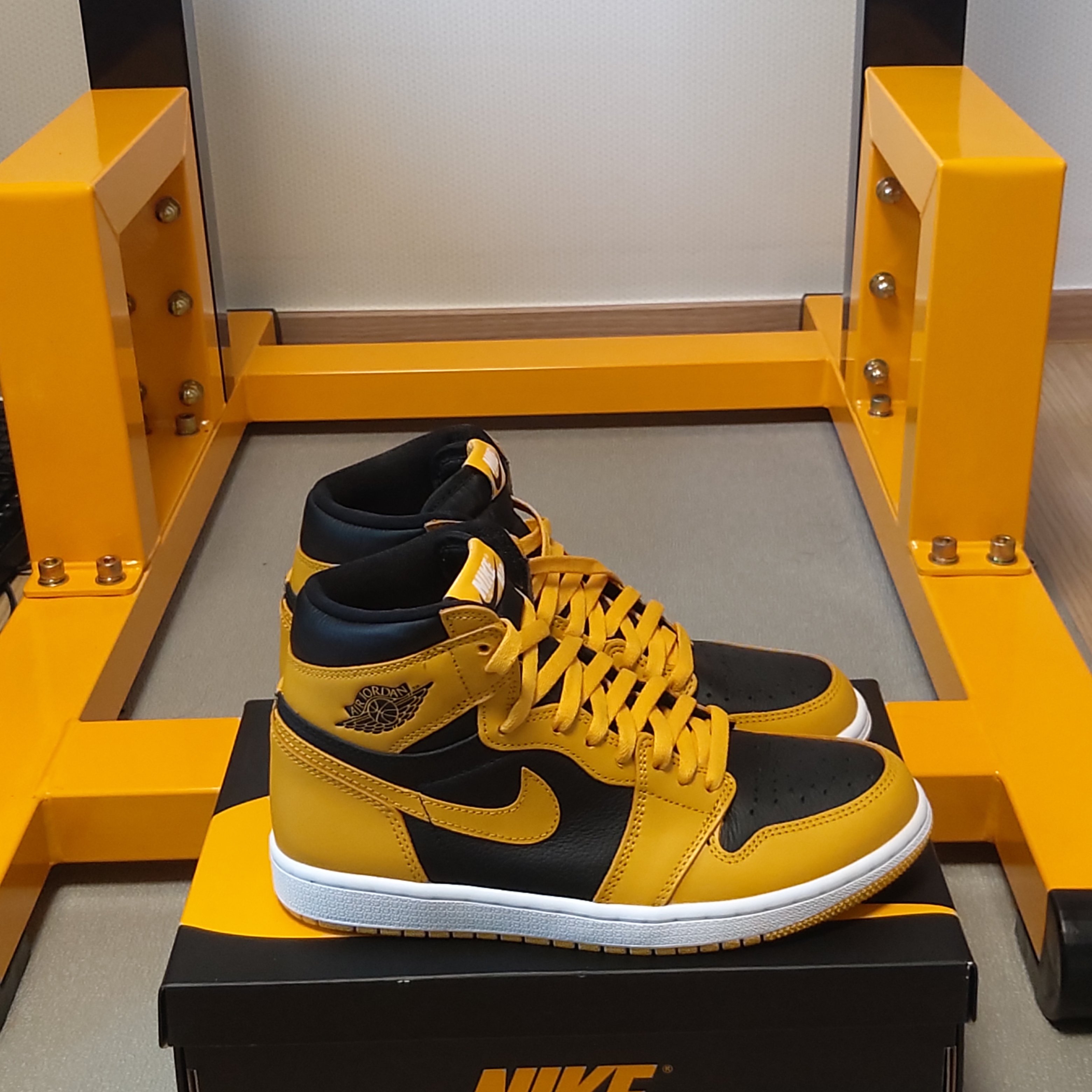 Jordan 1 Retro High OG Pollen 착용 스타일