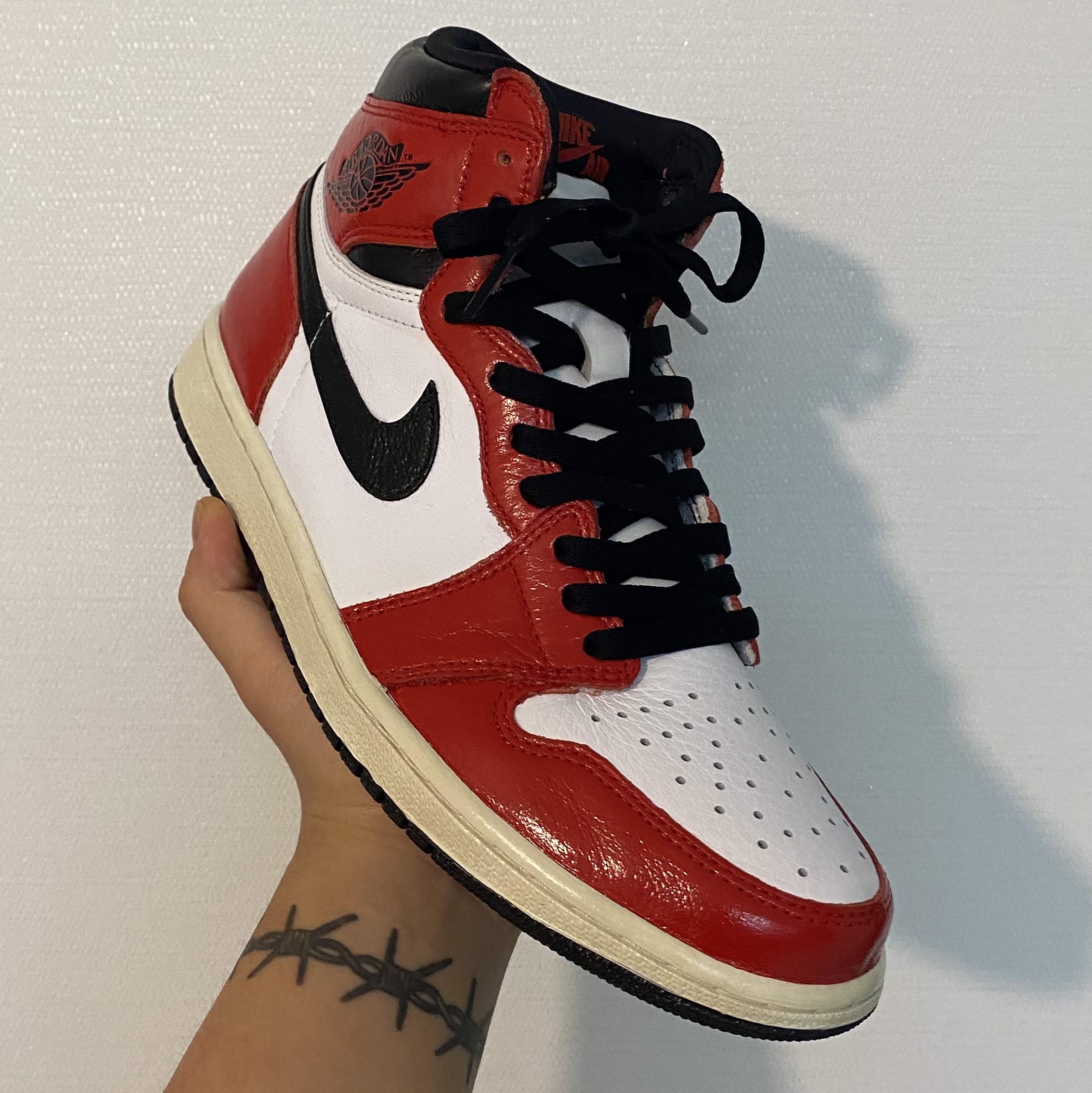 Jordan 1 Retro High OG Light Fusion Red 착용 스타일 - 1