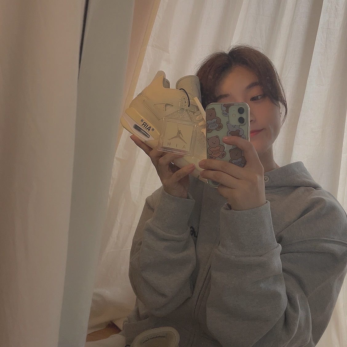 (W) Jordan 4 x Off-White Retro SP Sail 착용 스타일