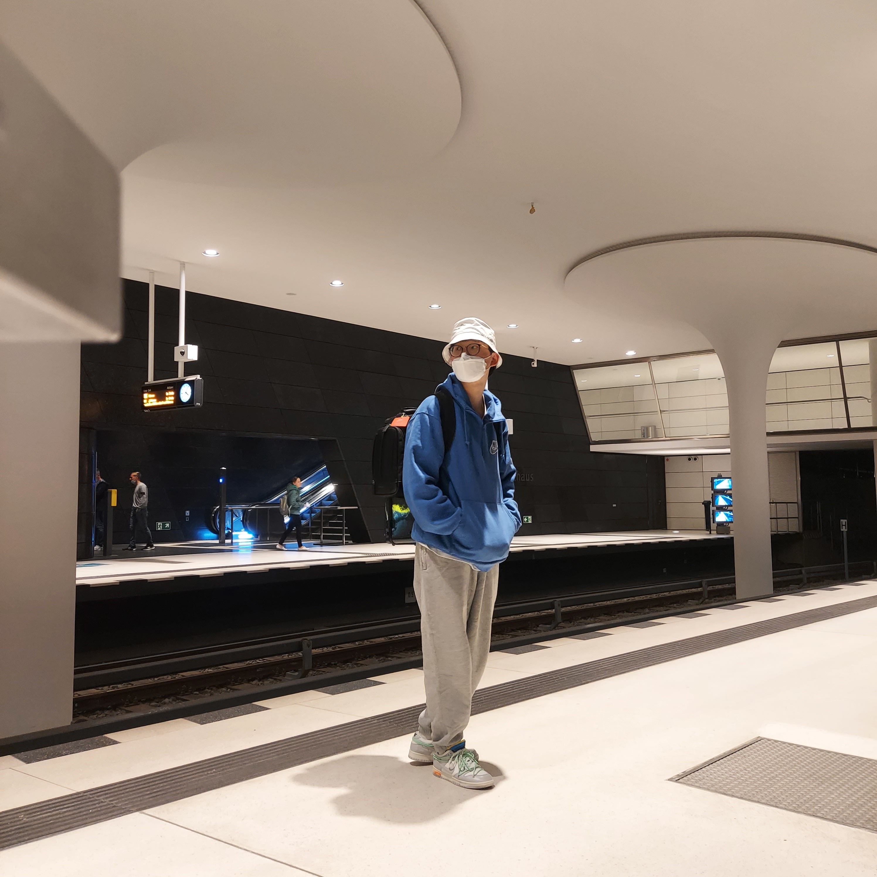 Supreme x Nike Half Zip Hooded Sweatshirt Blue - 21SS, Nike x Kim Jones Bucket Hat White 착용 스타일 - 1