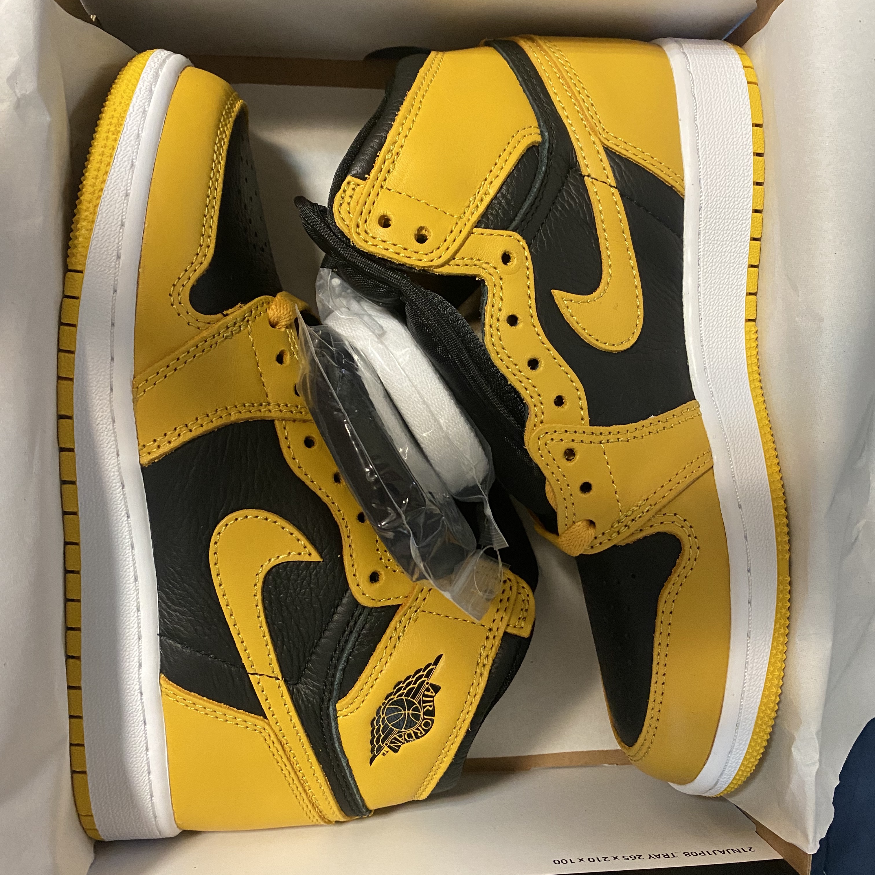 (GS) Jordan 1 Retro High OG Pollen 착용 스타일 - 2
