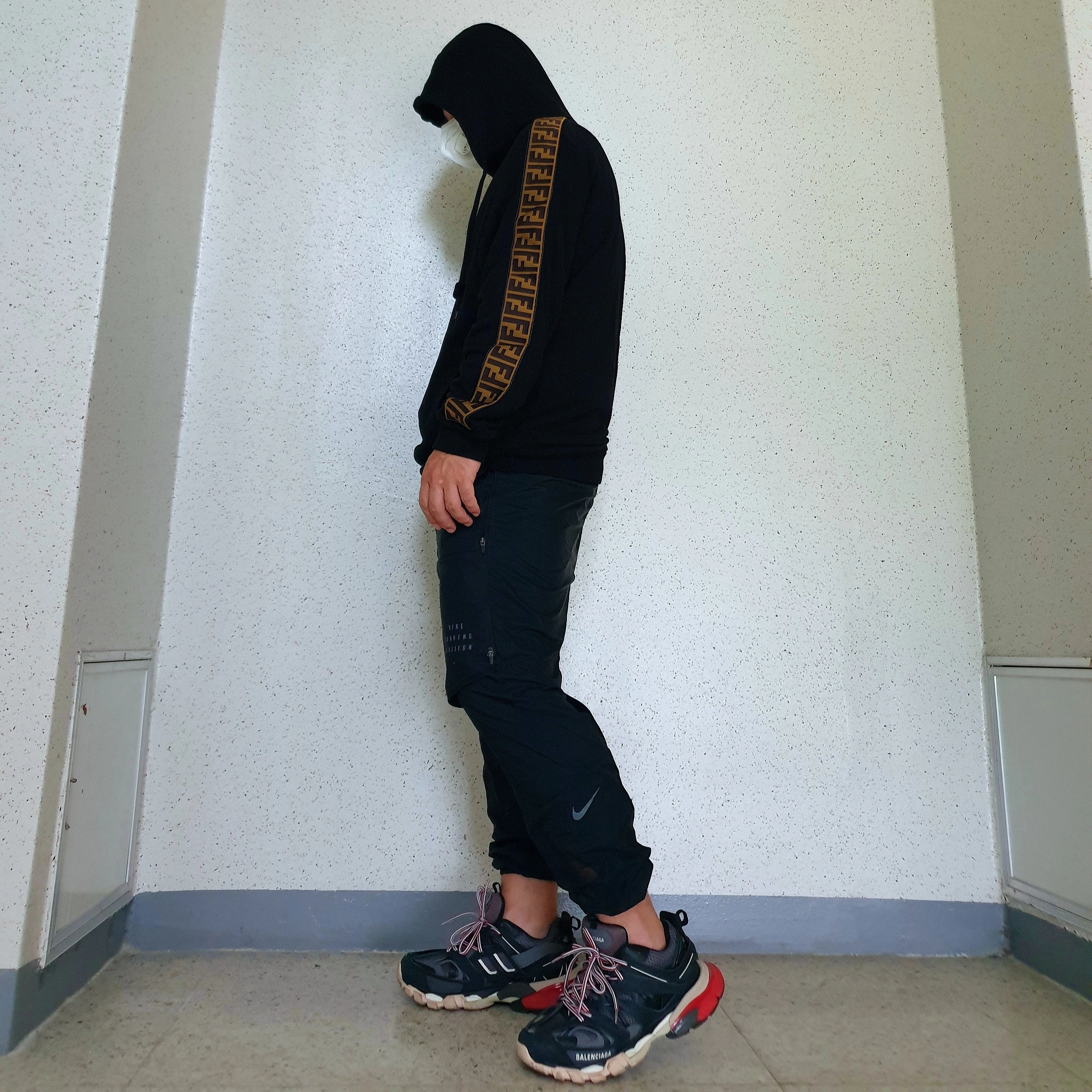 Balenciaga Track Sneakers Black Red 2019 착용 스타일