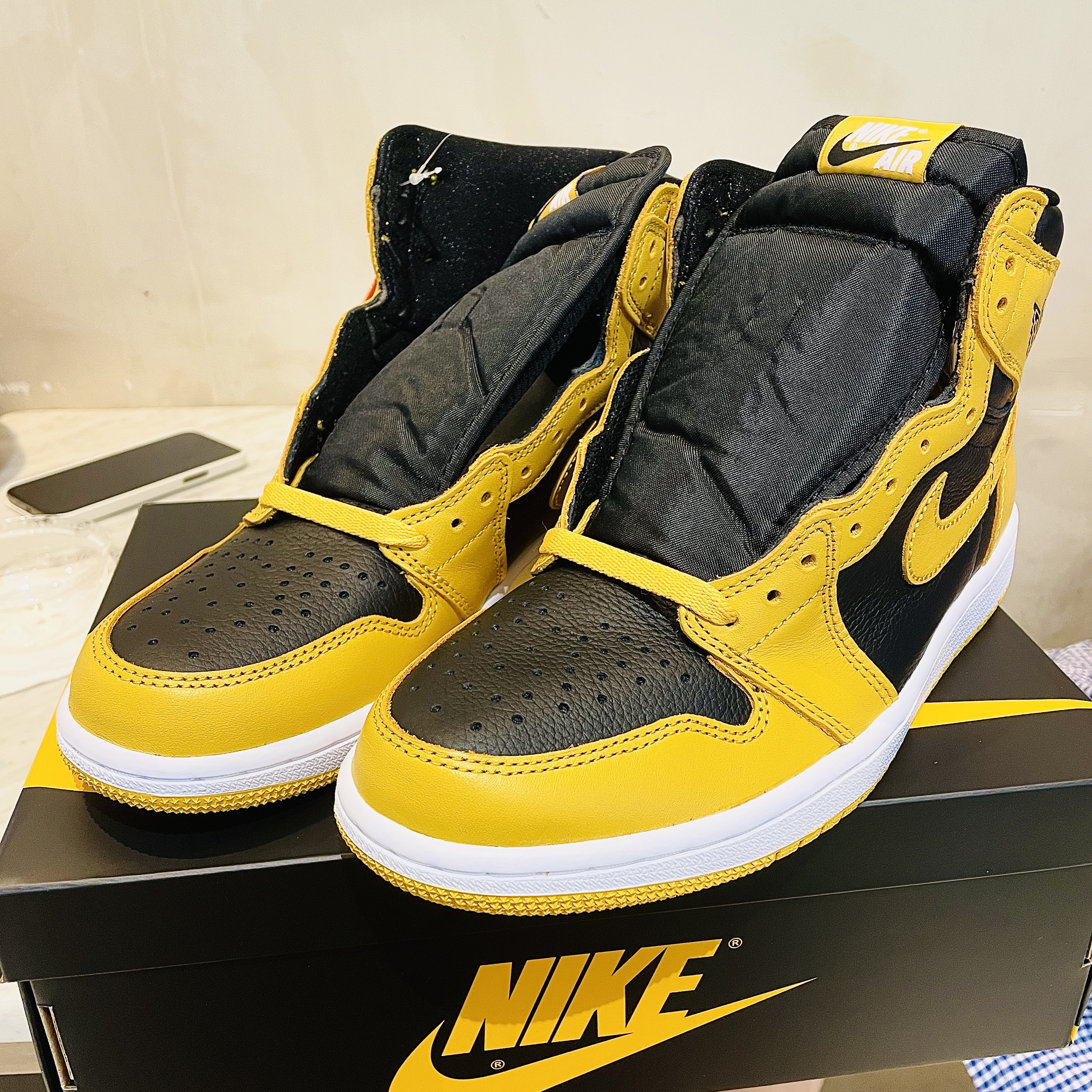 Jordan 1 Retro High OG Pollen 착용 스타일 - 1