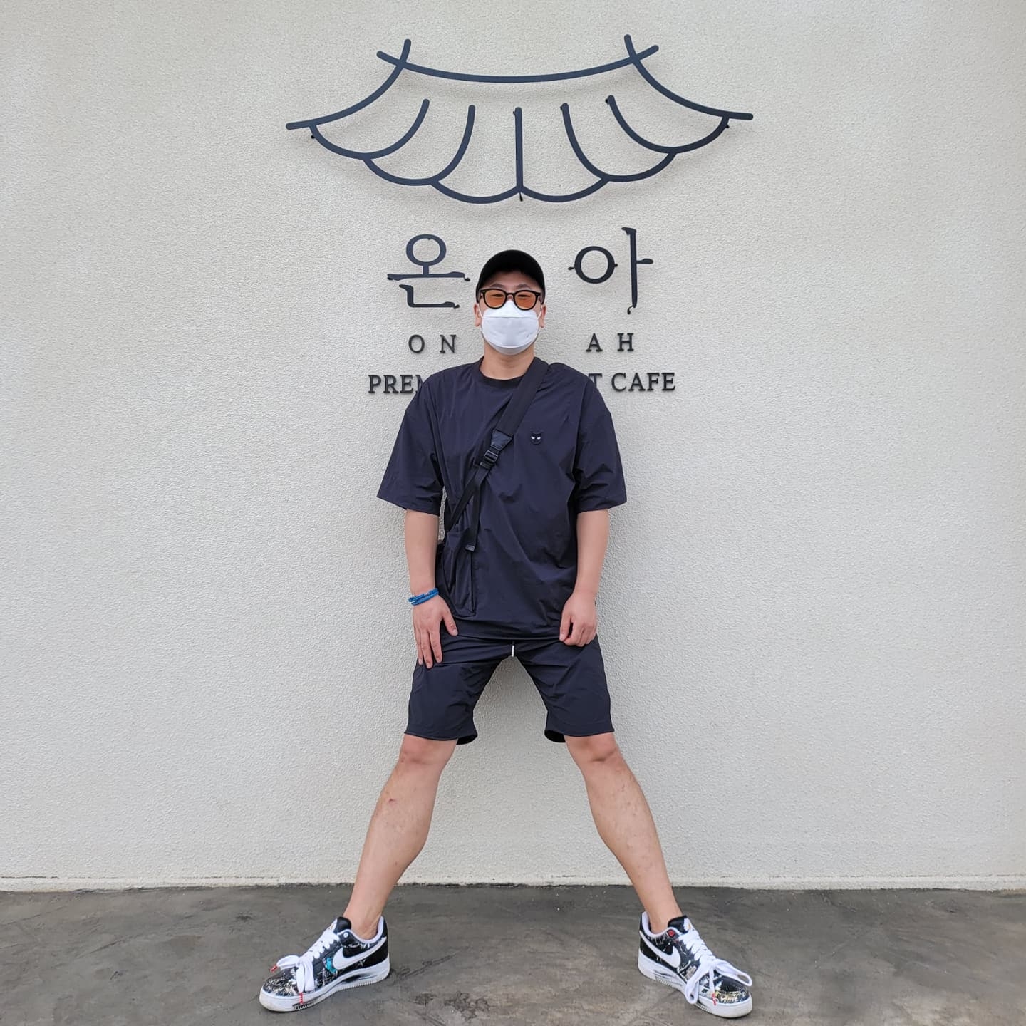 Nike x Peaceminusone Air Force 1 Low Para-Noise 착용 스타일