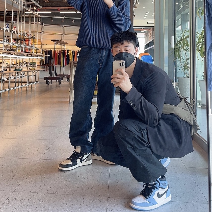 Jordan 1 Retro High OG University Blue 착용 스타일