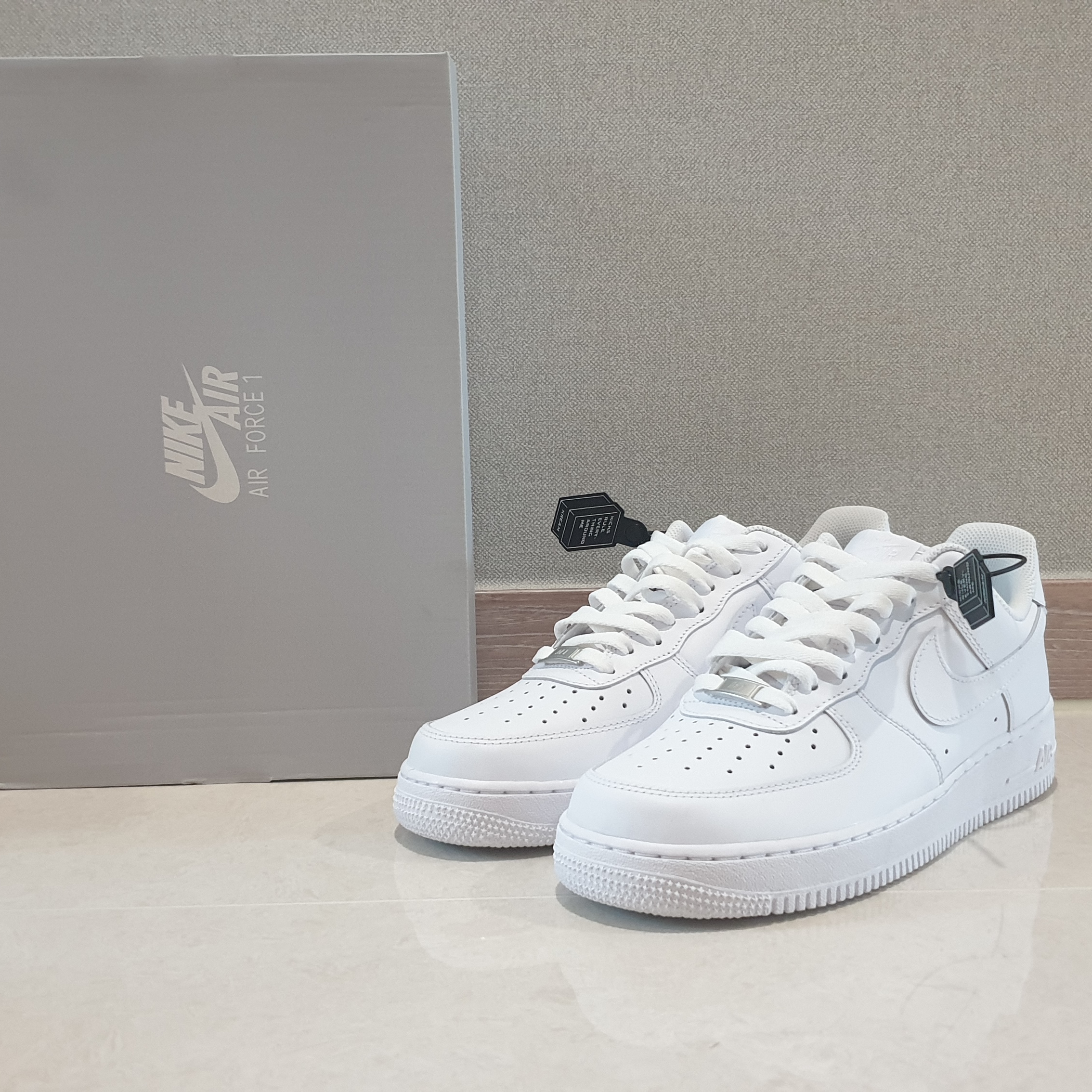 Nike Air Force 1 '07 Low White 착용 스타일