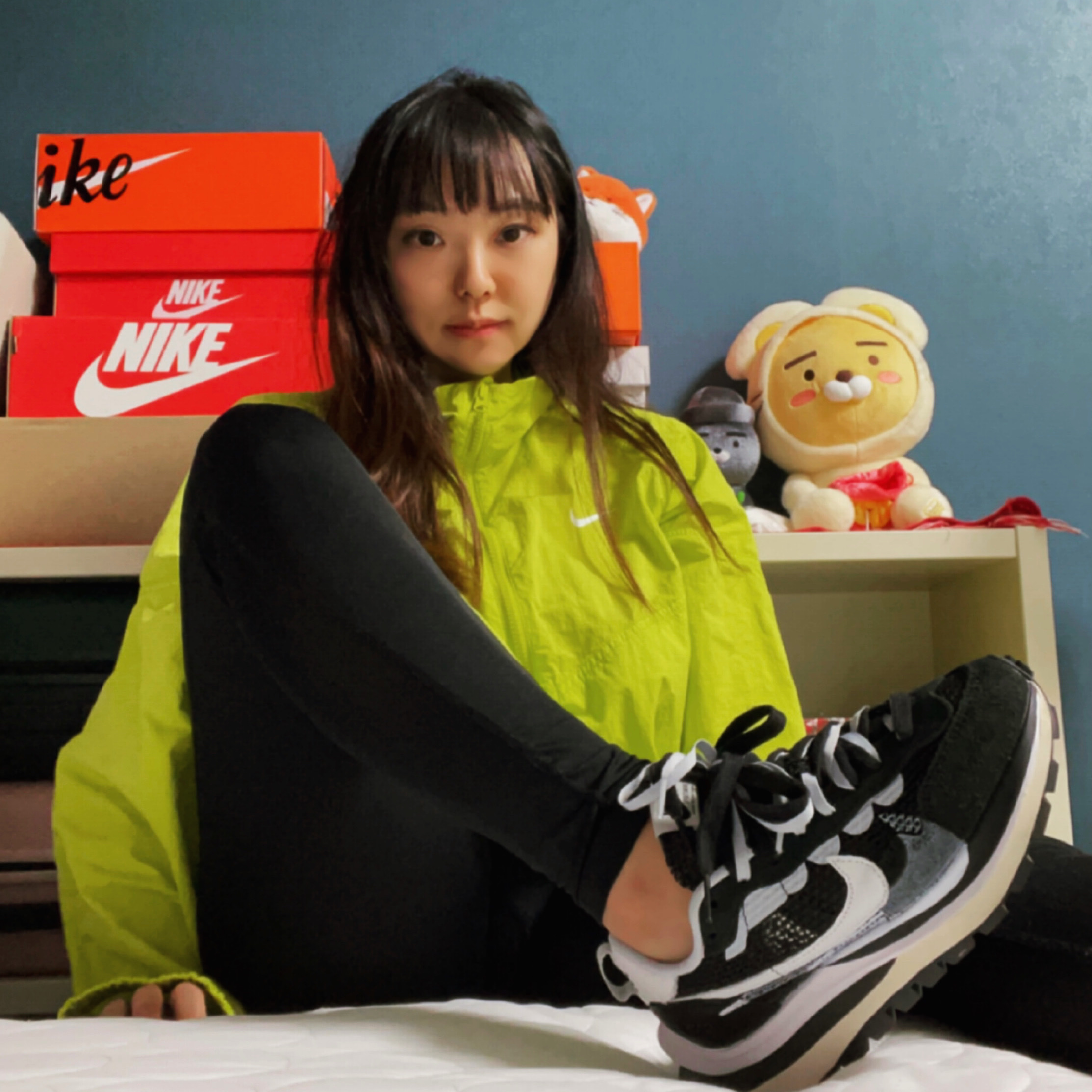 Nike x Sacai VaporWaffle Black White, Nike x Stussy Windrunner Jacket Bright Cactus 착용 스타일