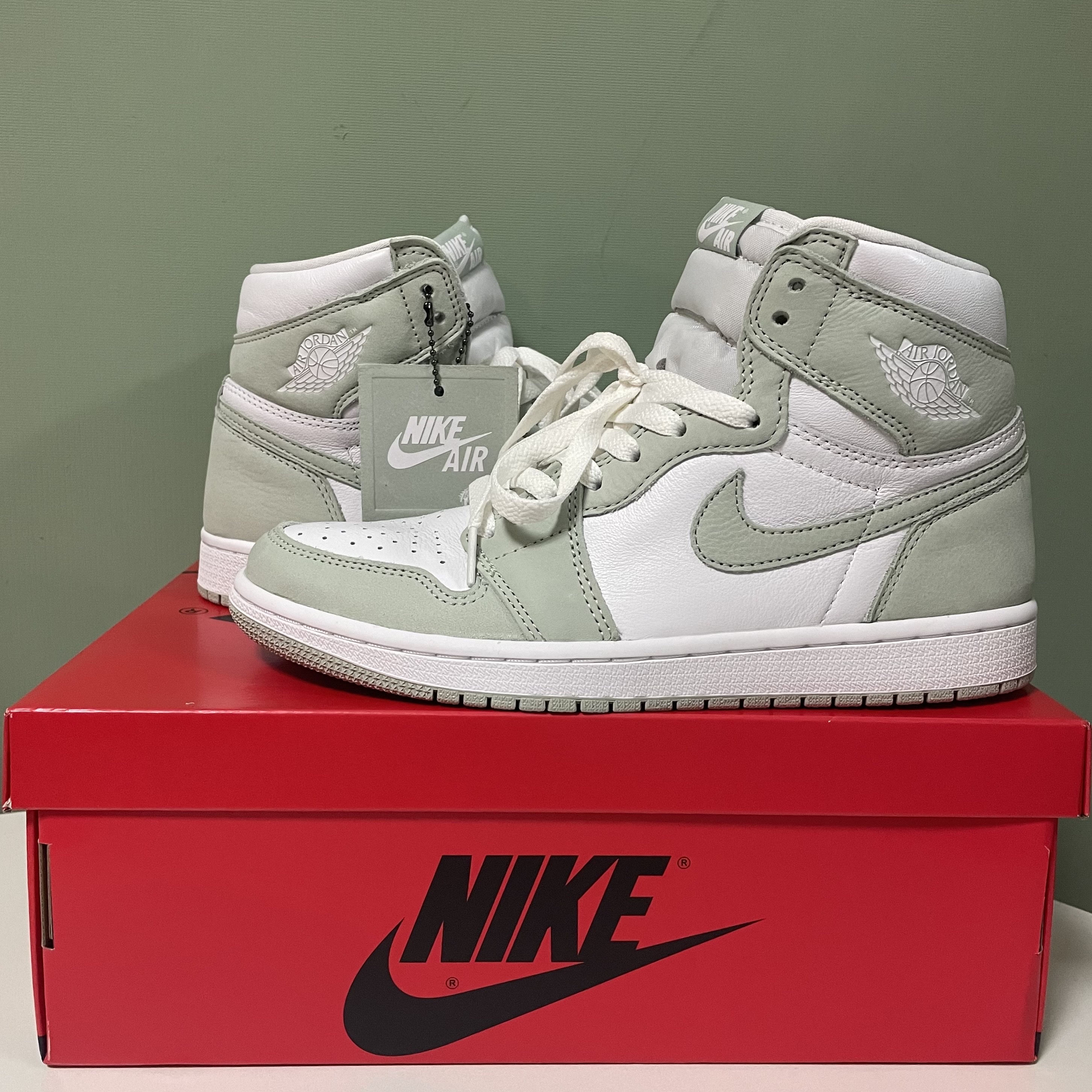 (W) Jordan 1 Retro High OG Seafoam 착용 스타일 - 2