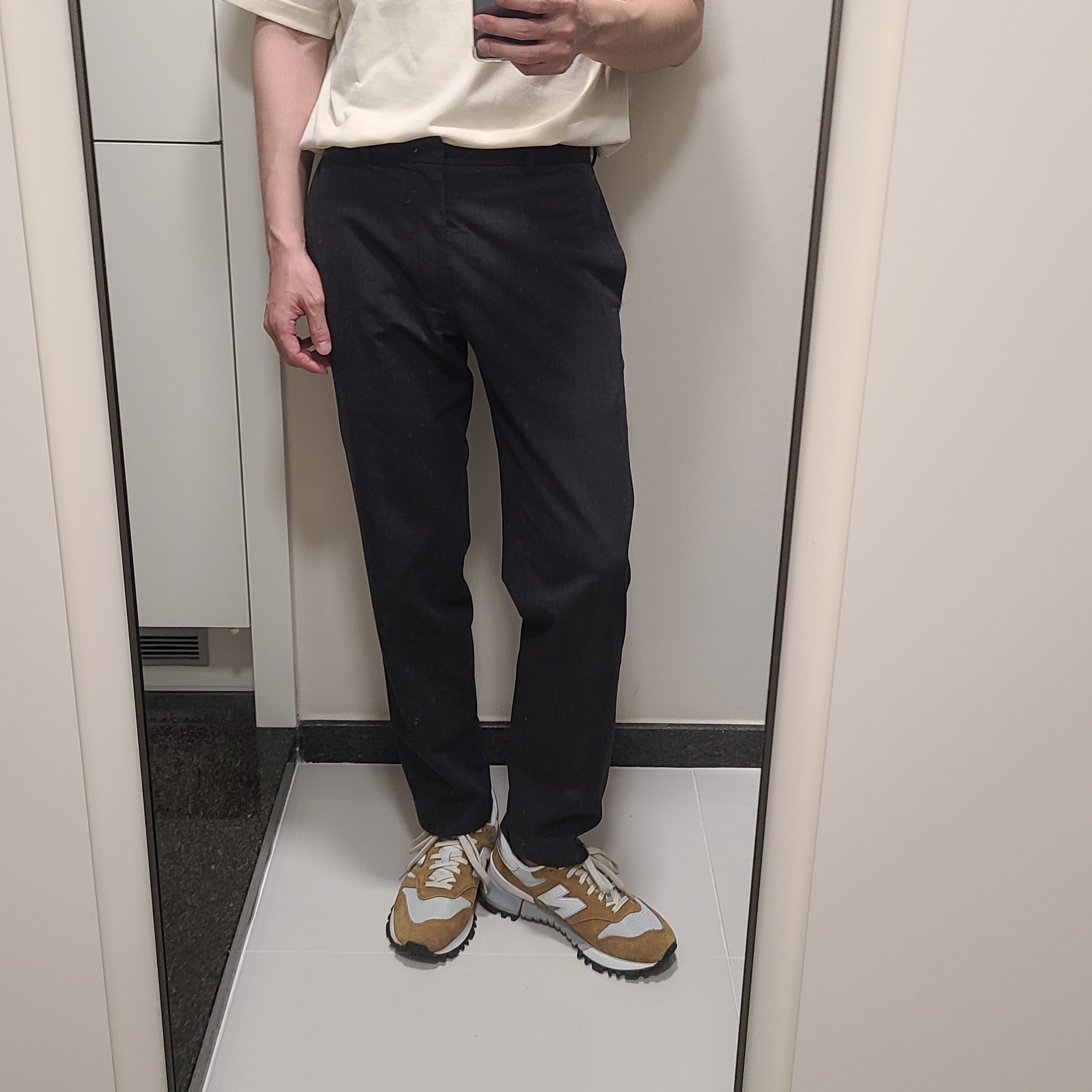 New Balance R_C 1300 Workwear Brown 착용 스타일 - 3