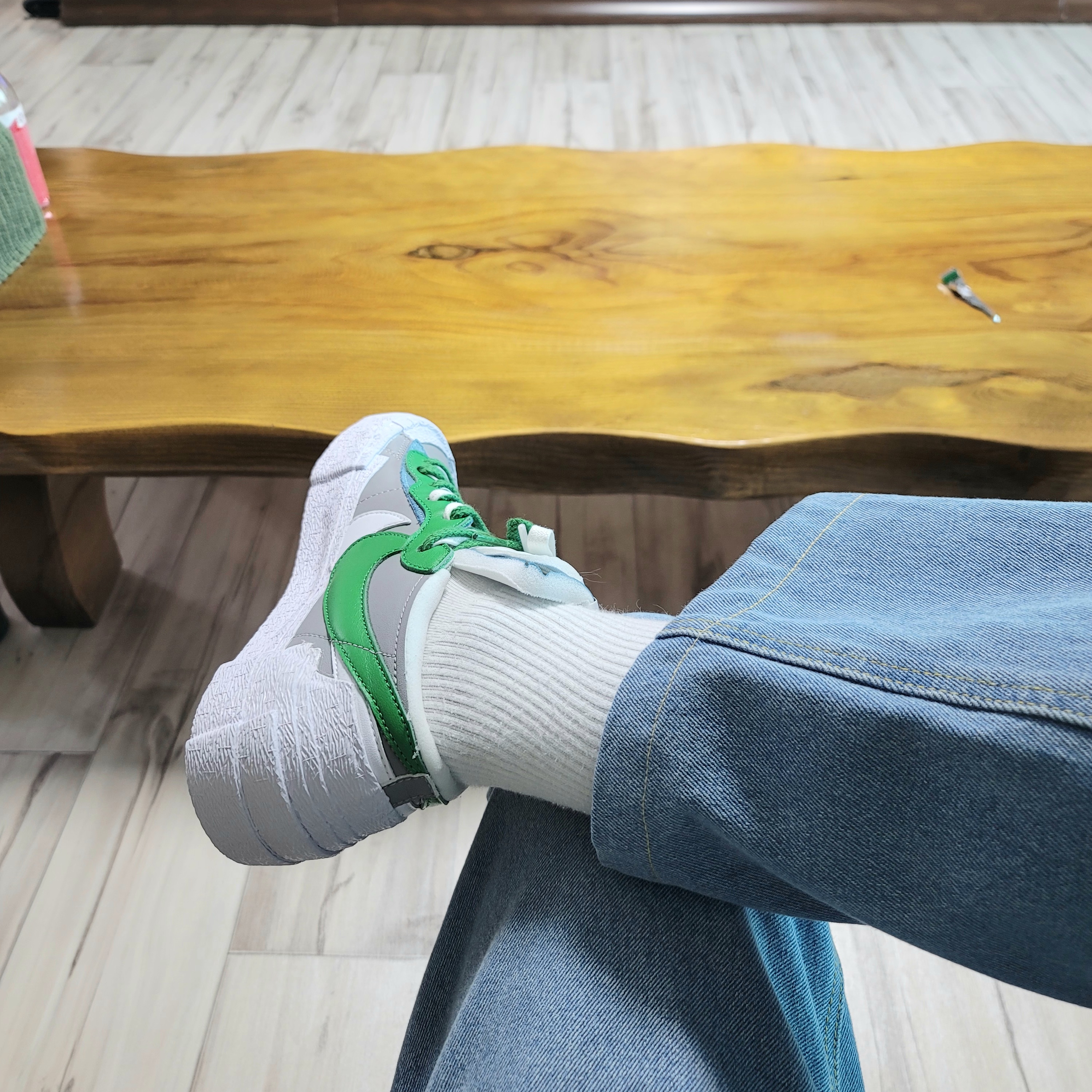 Nike x Sacai Blazer Low Classic Green 착용 스타일 - 2