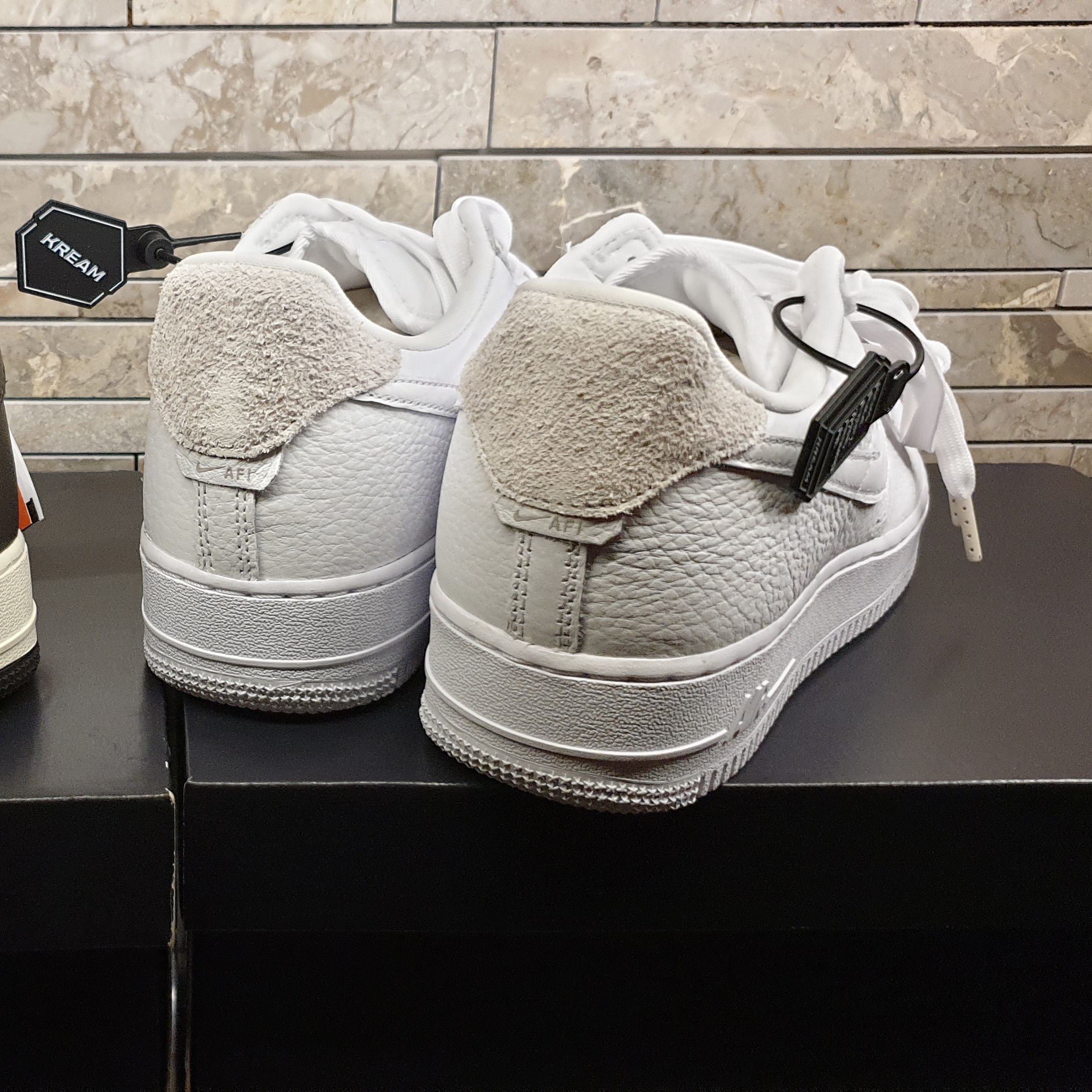 Nike Air Force 1 '07 Craft Vast Grey 착용 스타일 - 2