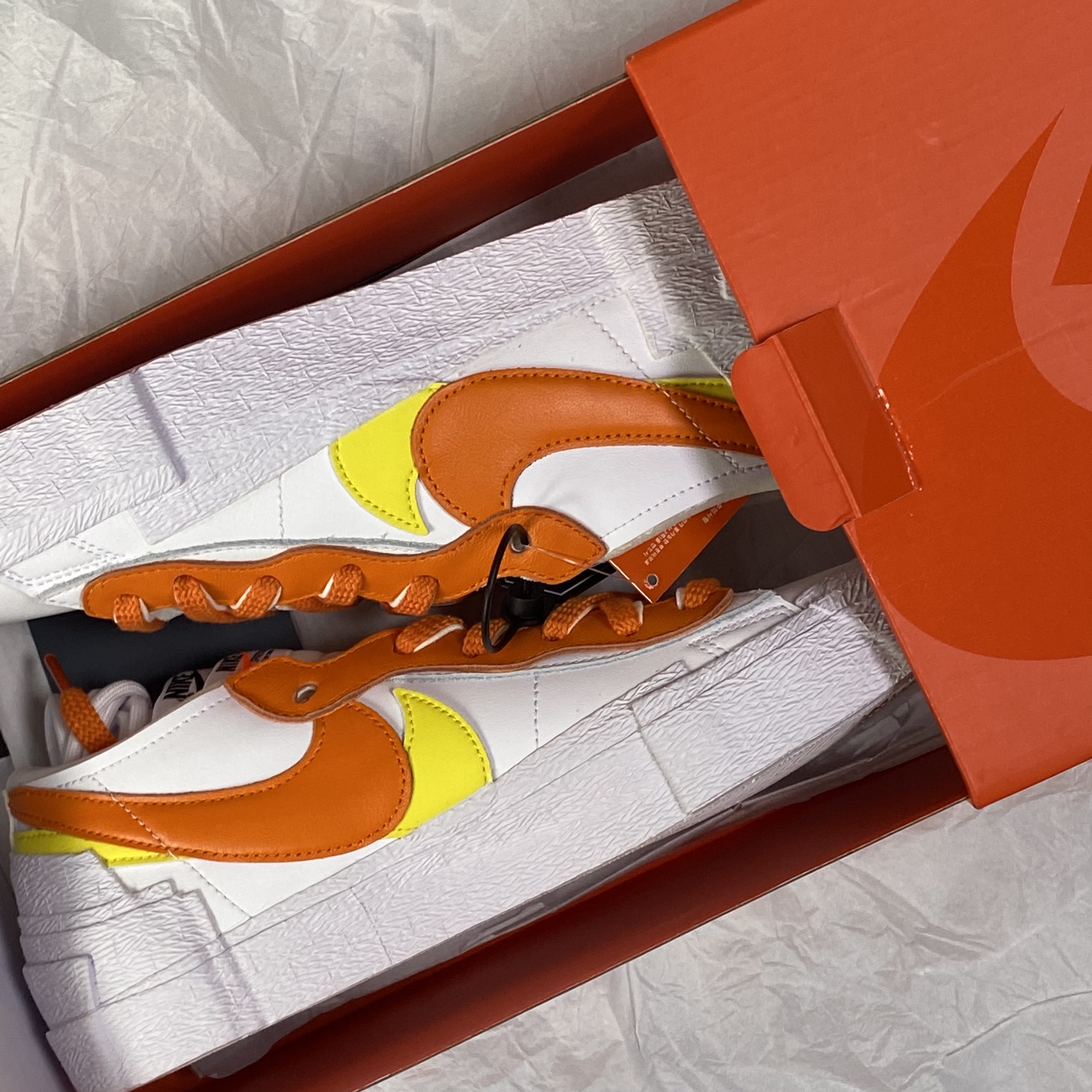 Nike x Sacai Blazer Low Magma Orange 착용 스타일