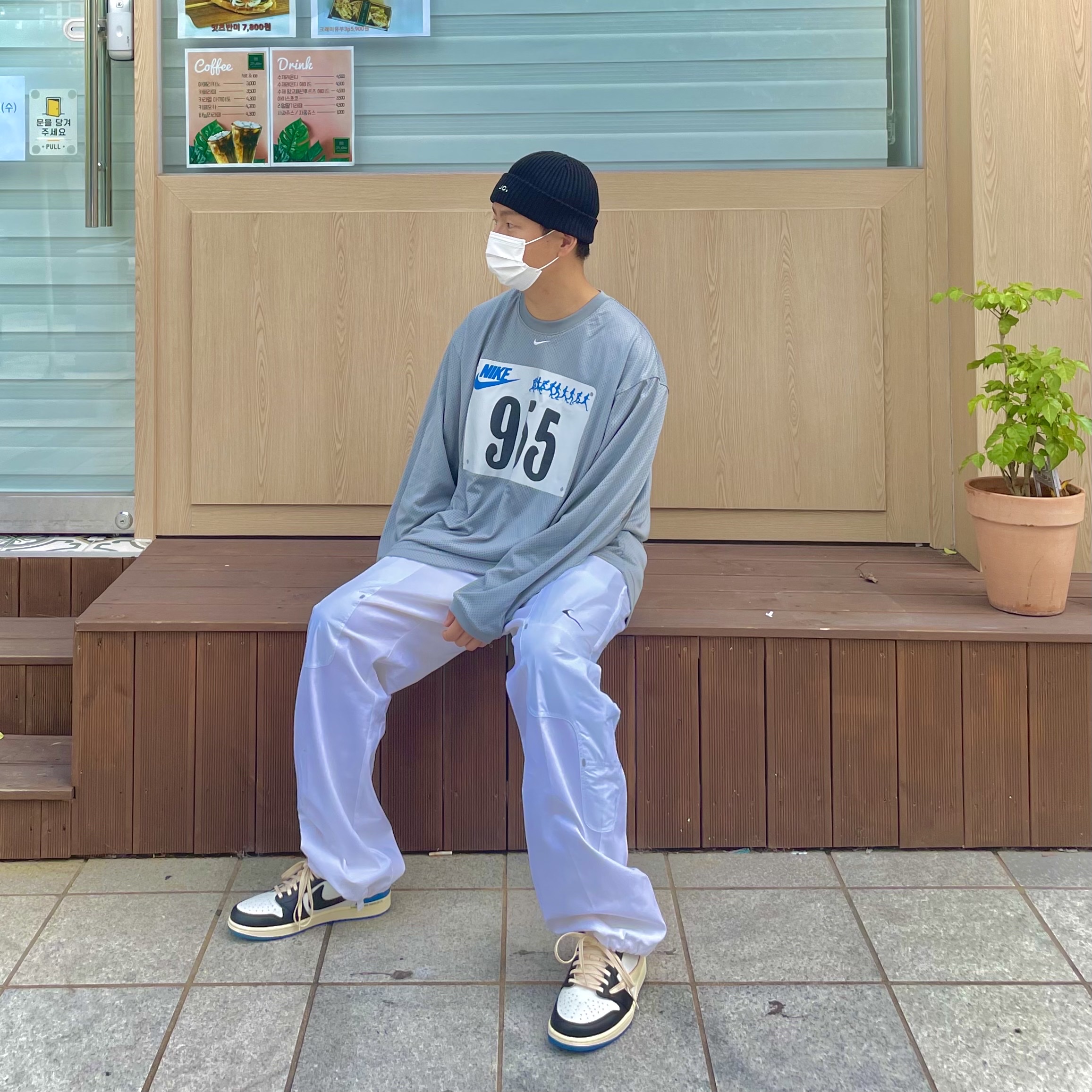 Nike x Cactus Plant Flea Market L/S Jersey Grey - US/EU, Nike x Off-White NRG Pants White 착용 스타일 - 2
