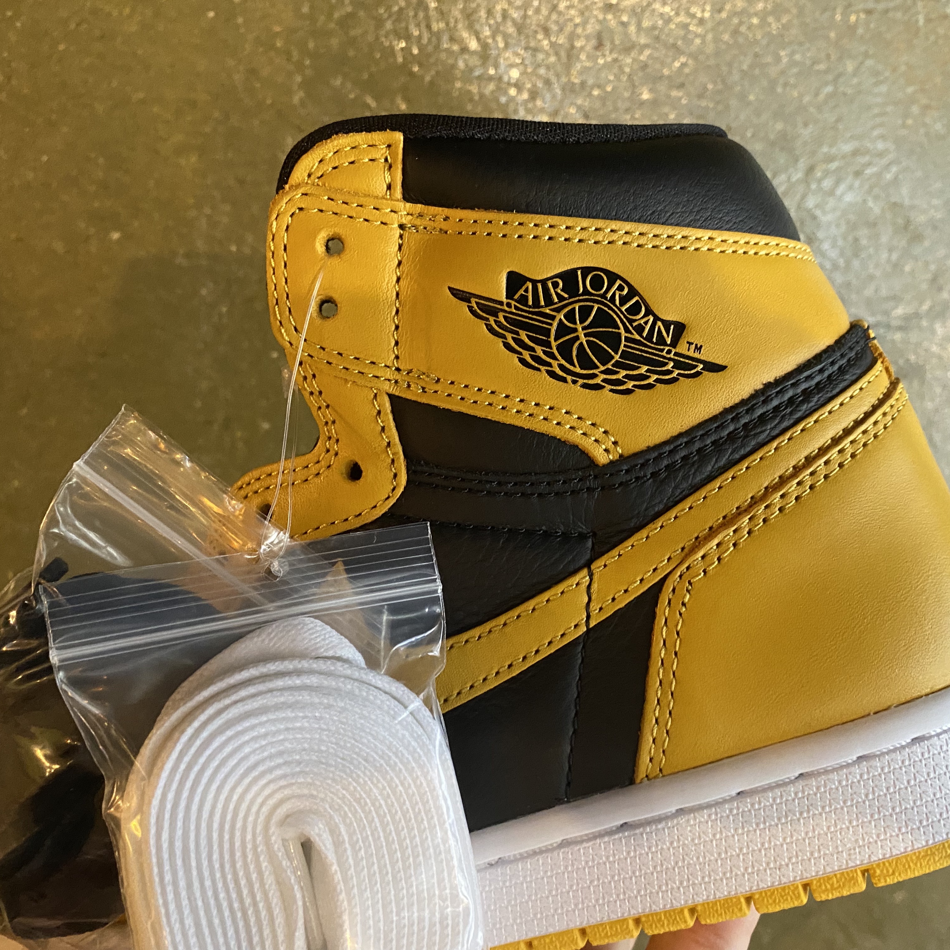 Jordan 1 Retro High OG Pollen 착용 스타일 - 2
