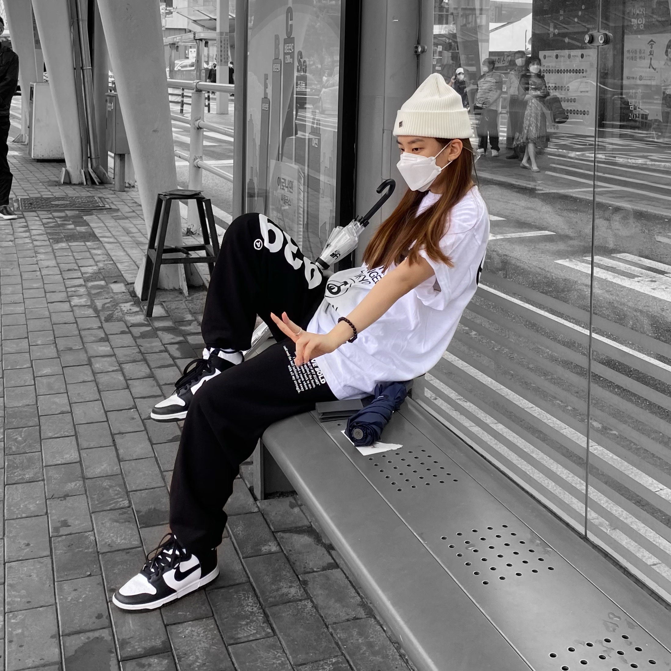 (W) Nike Dunk High Black and White 착용 스타일