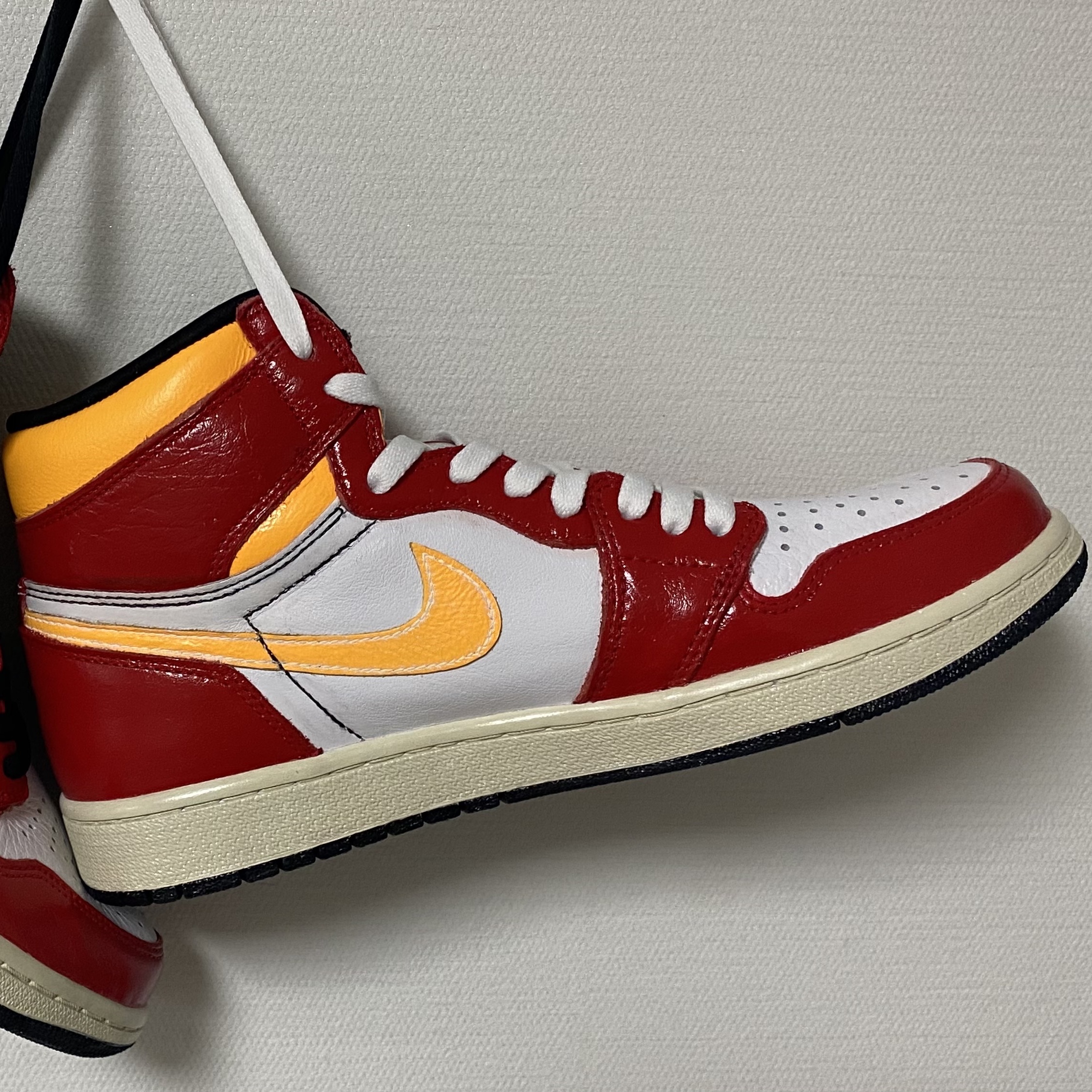 Jordan 1 Retro High OG Light Fusion Red 착용 스타일 - 3