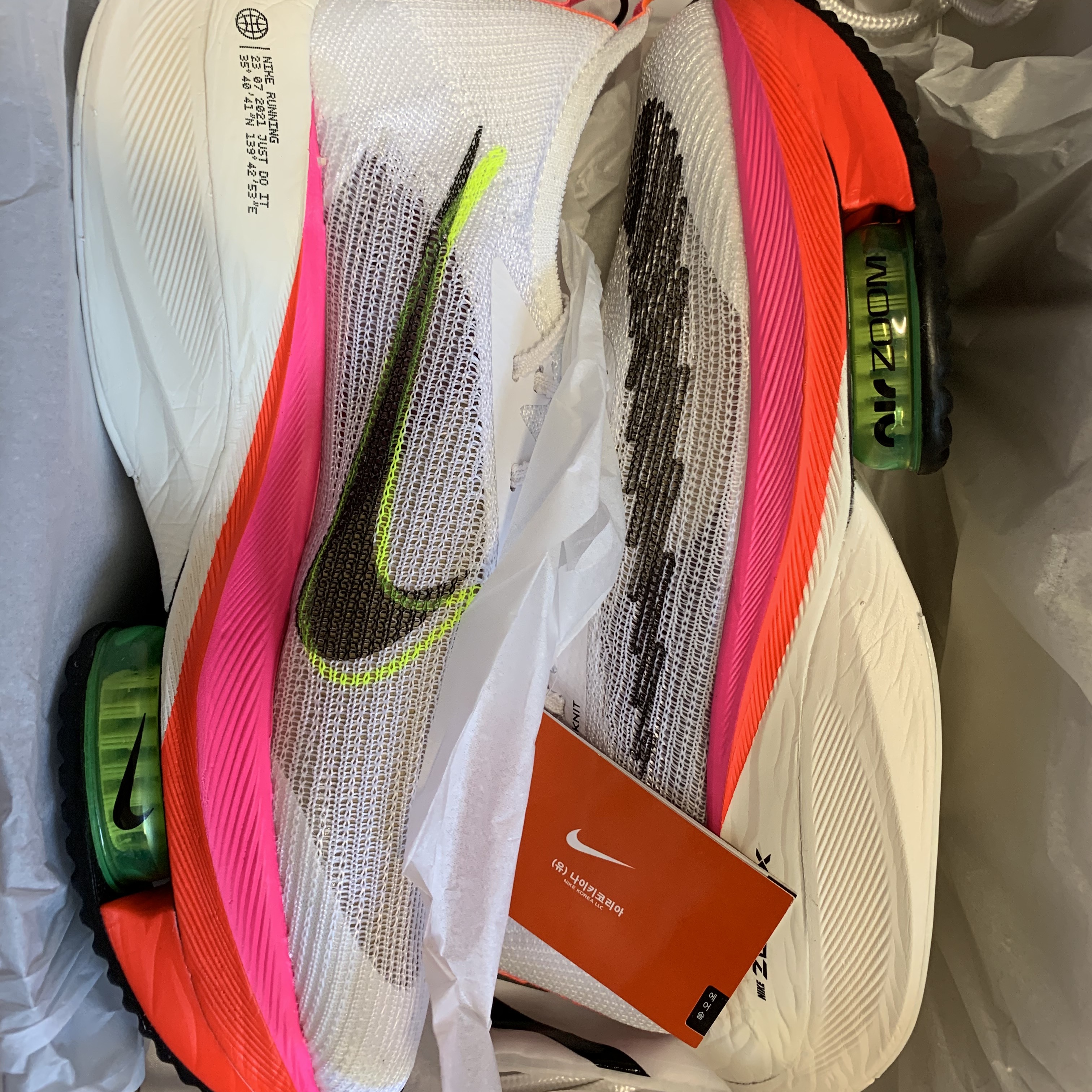 Nike Air Zoom Alphafly Next% Flyknit Rawdacious 착용 스타일 - 1