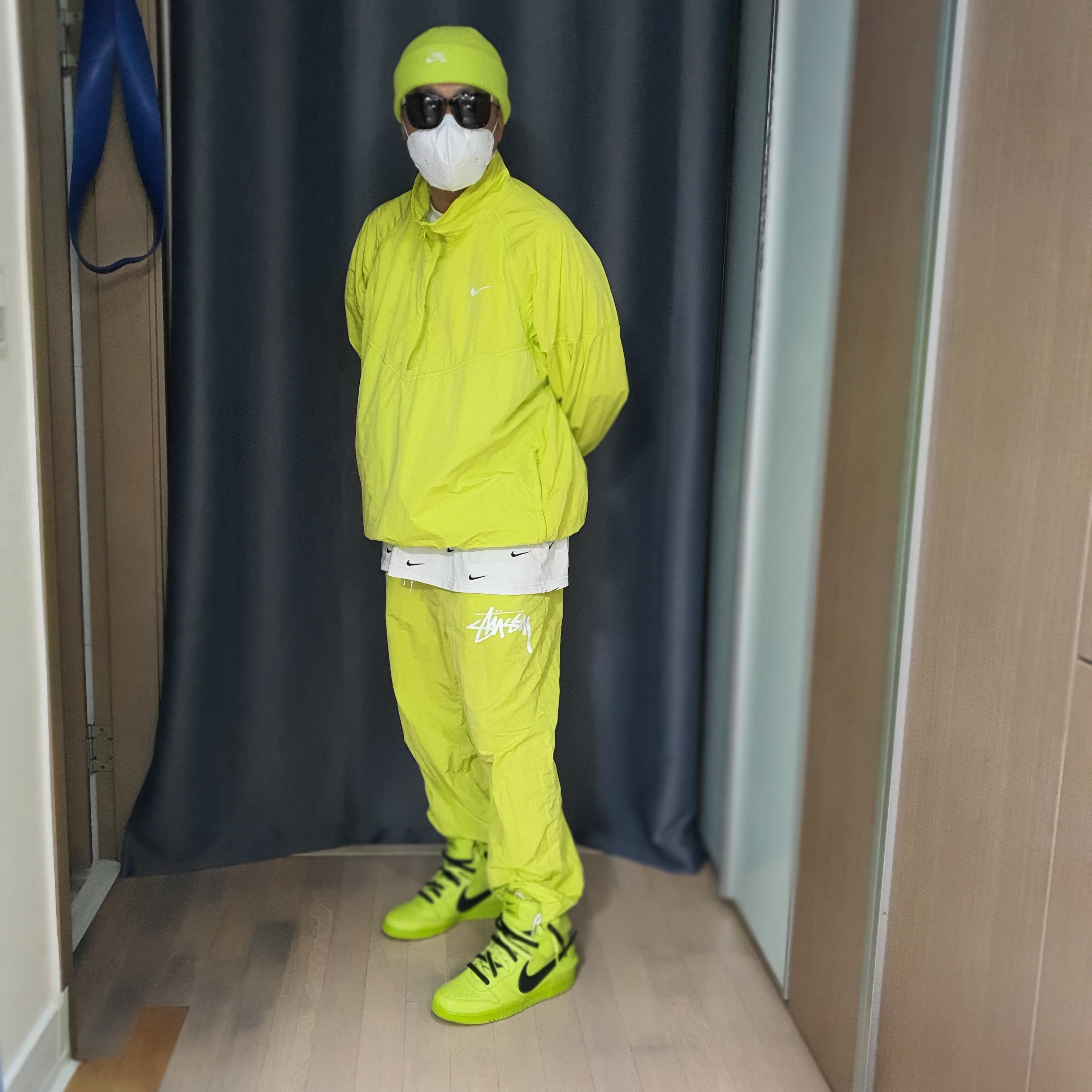 Nike x Stussy Windrunner Jacket Bright Cactus, Nike x Stussy Beach Pants Bright Cactus 착용 스타일 - 1