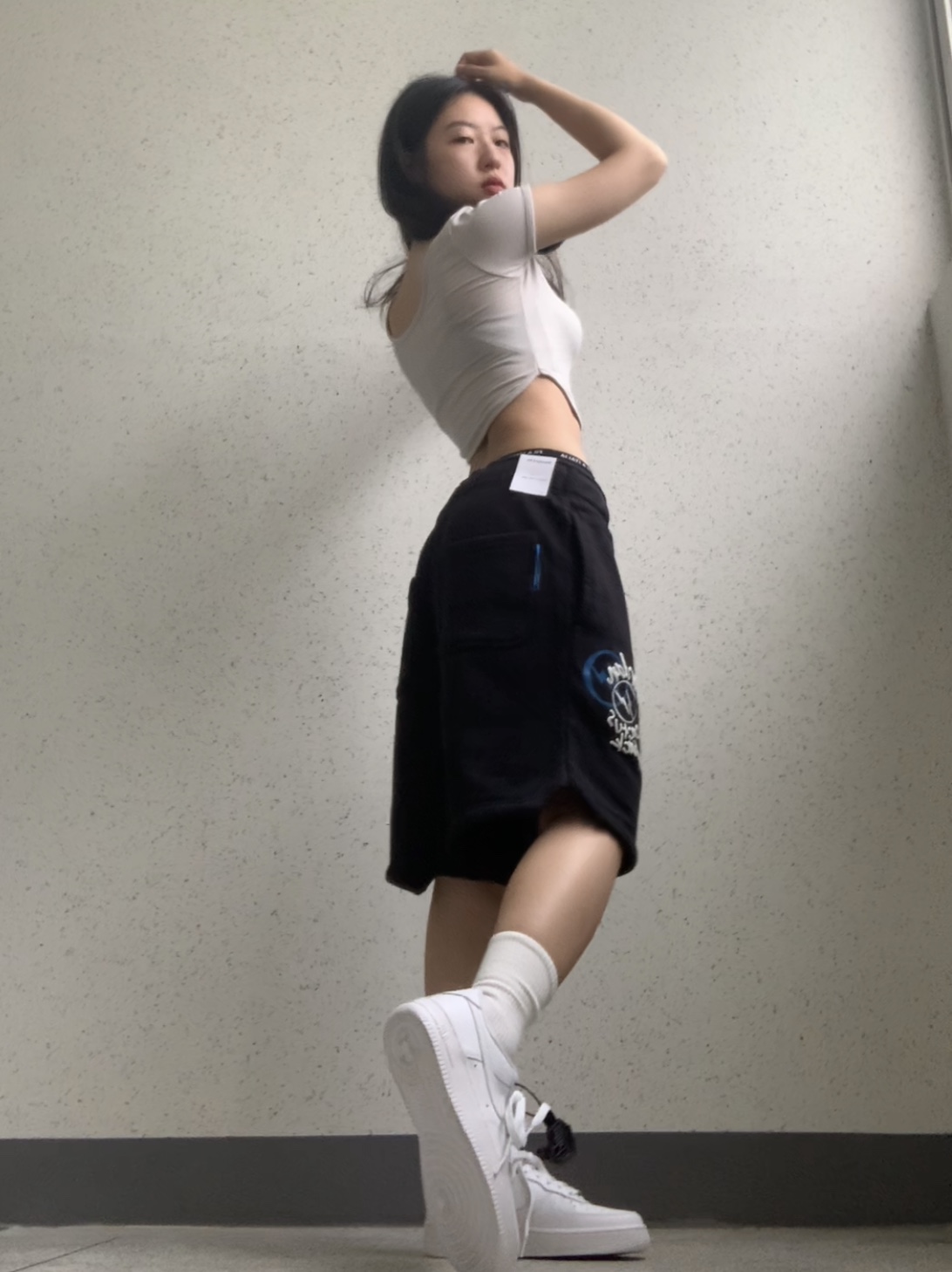 Jordan x Travis Scott x Fragment Shorts Black (DJ0617-010), (W) Nike Air Force 1 '07 Low White 착용 스타일 - 2
