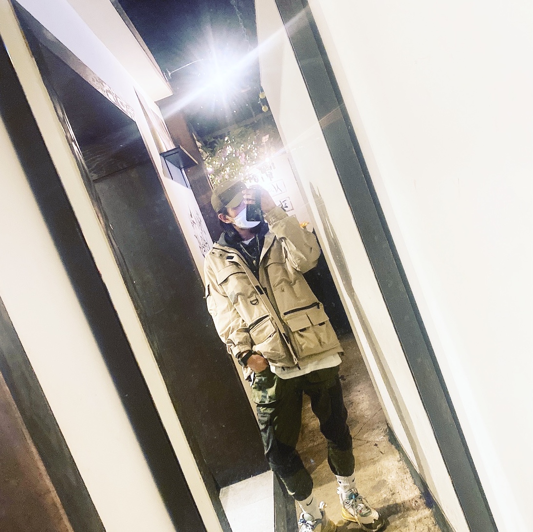 Nike x Travis Scott Air Max 270 React Cactus Trails, Jordan x Travis Scott Cargo Pants Olive 착용 스타일