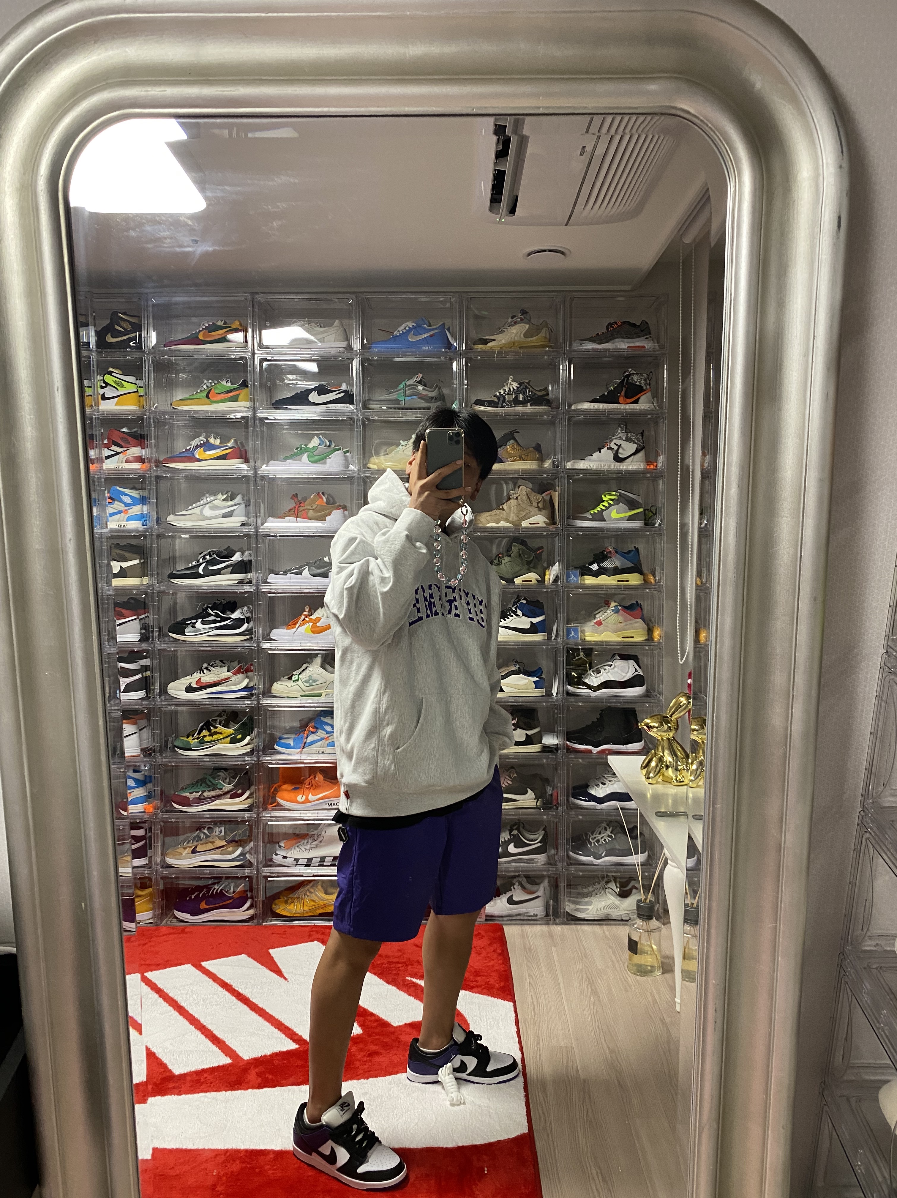 Supreme Hearts Arc Hooded Sweatshirt Ash Grey - 21SS, Jordan 1 Retro High OG Court Purple 2020 착용 스타일 - 3