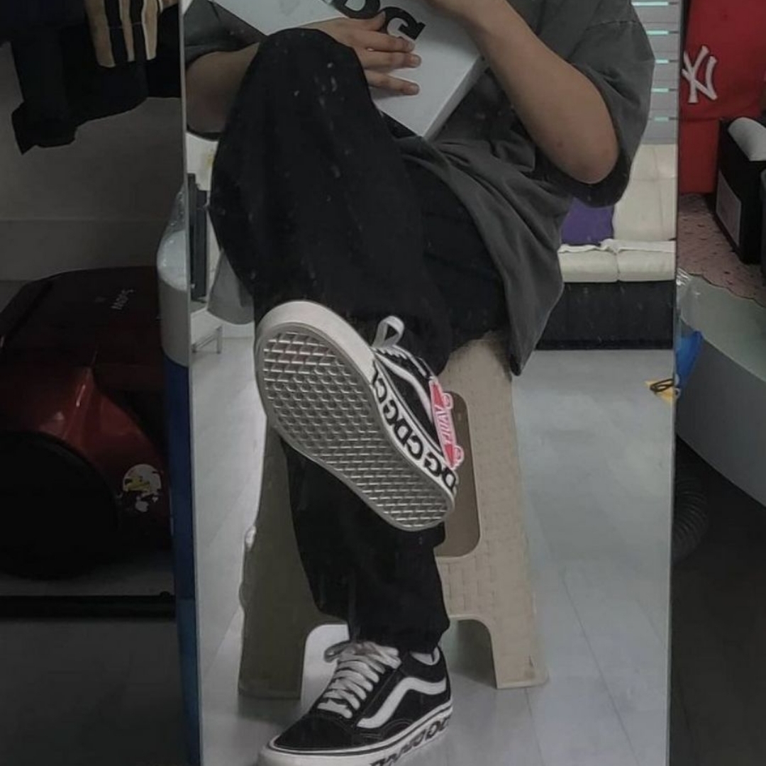 Vans Vault x CDG OG Old Skool LX Side Wall 착용 스타일
