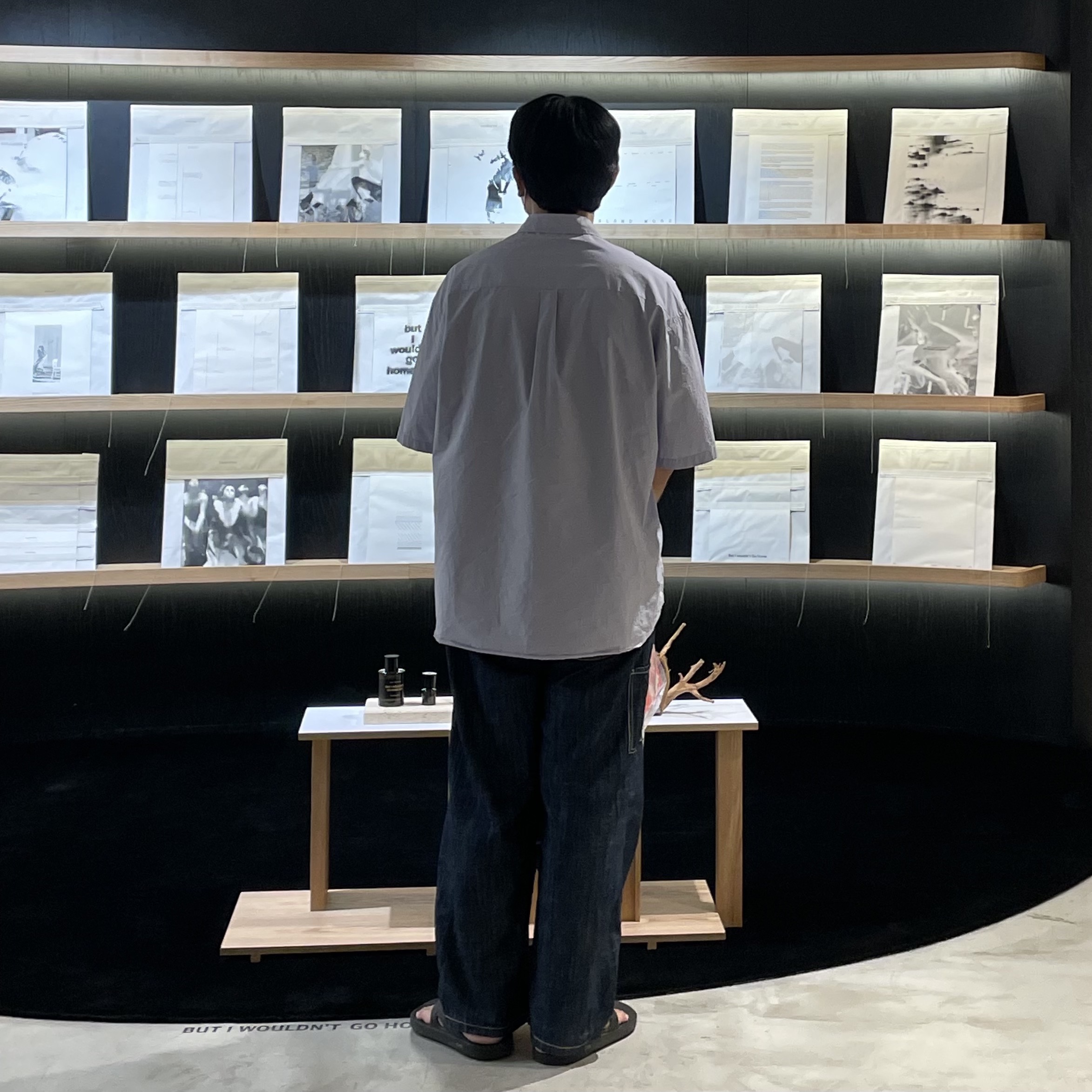 Oofos OOriginal Black 착용 스타일
